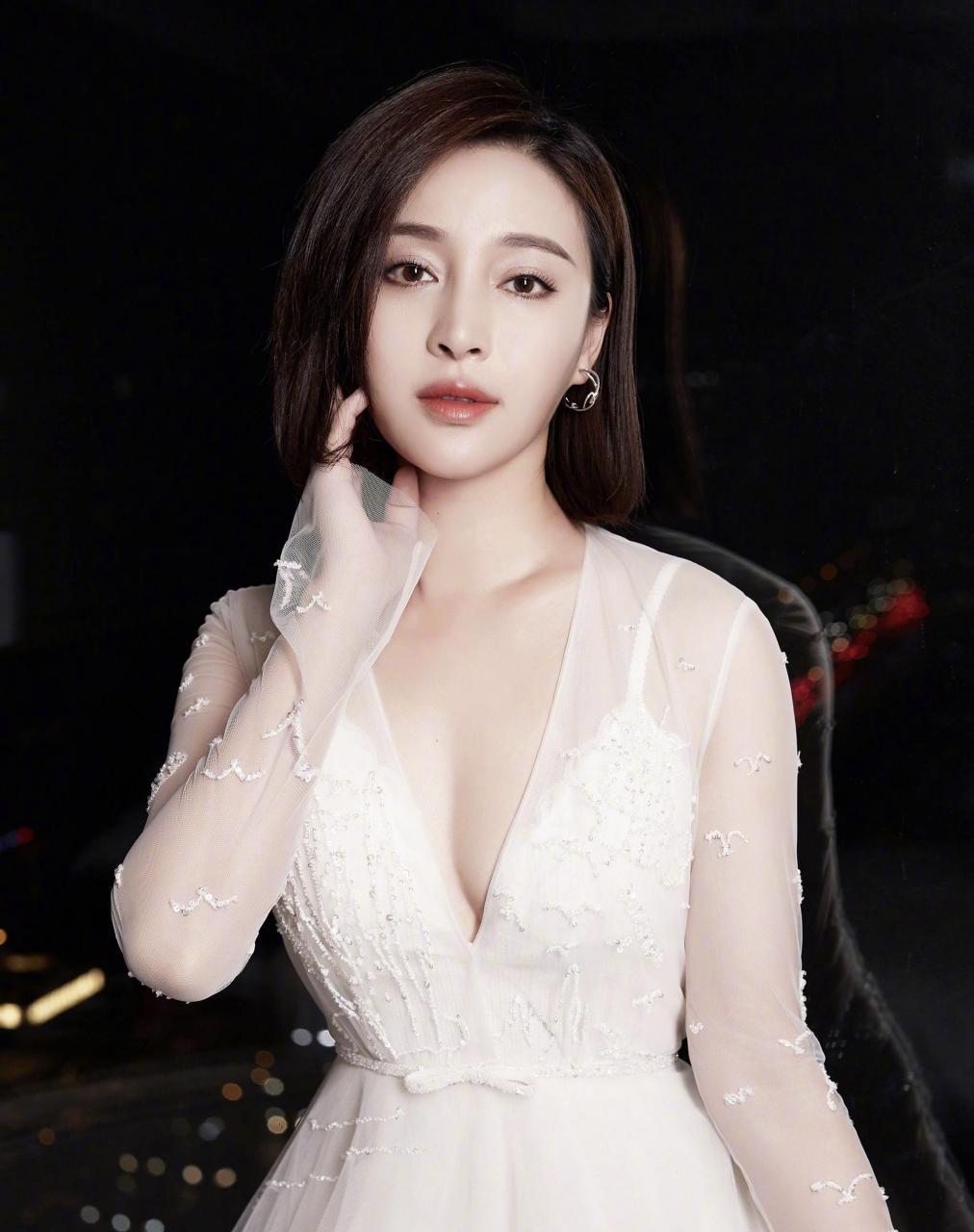 甘婷婷,美丽极了