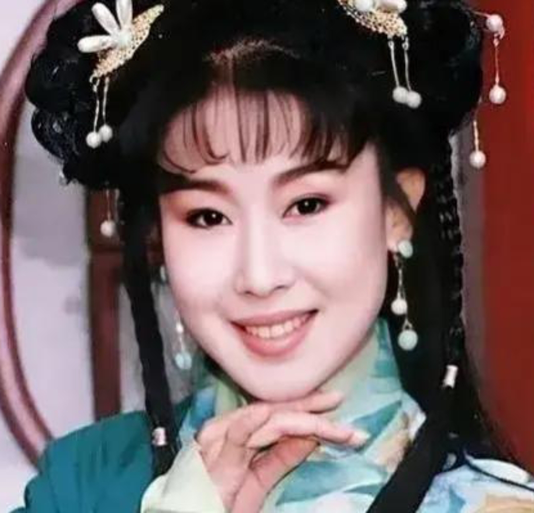 小时候不明白李碧莲放着戚宝山不嫁,为什么非得嫁给自己哥哥[费解]