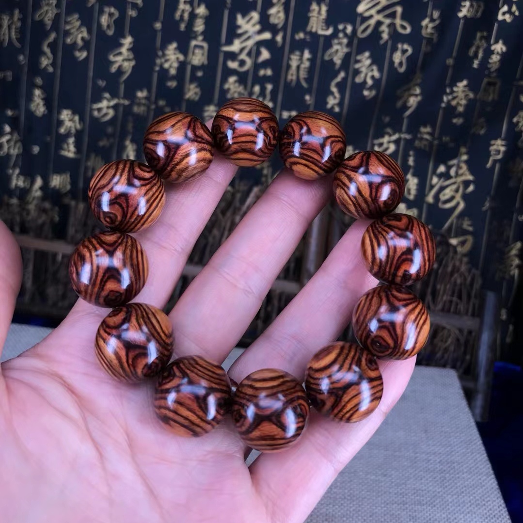 0cm海南黄花梨对眼手串#黄花梨# #海南黄花梨# #黄花梨手串# #海南黄
