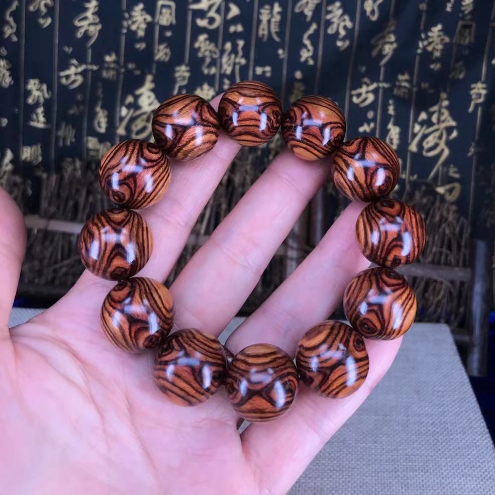 海南黄花梨# #黄花梨手串# #海南黄花梨手串# #热点引擎计划