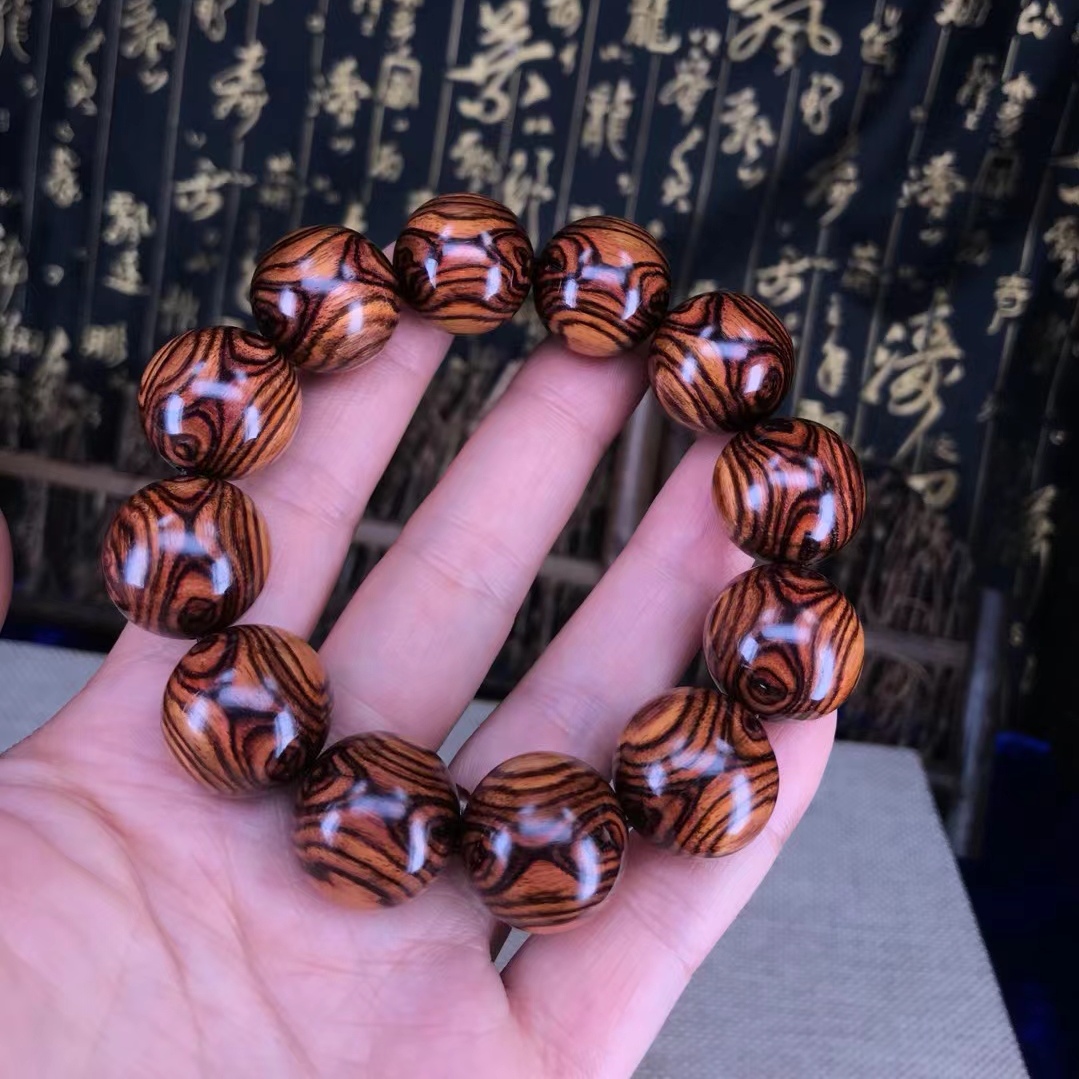 0cm海南黄花梨对眼手串#黄花梨# #海南黄花梨# #黄花梨手串# #海南黄