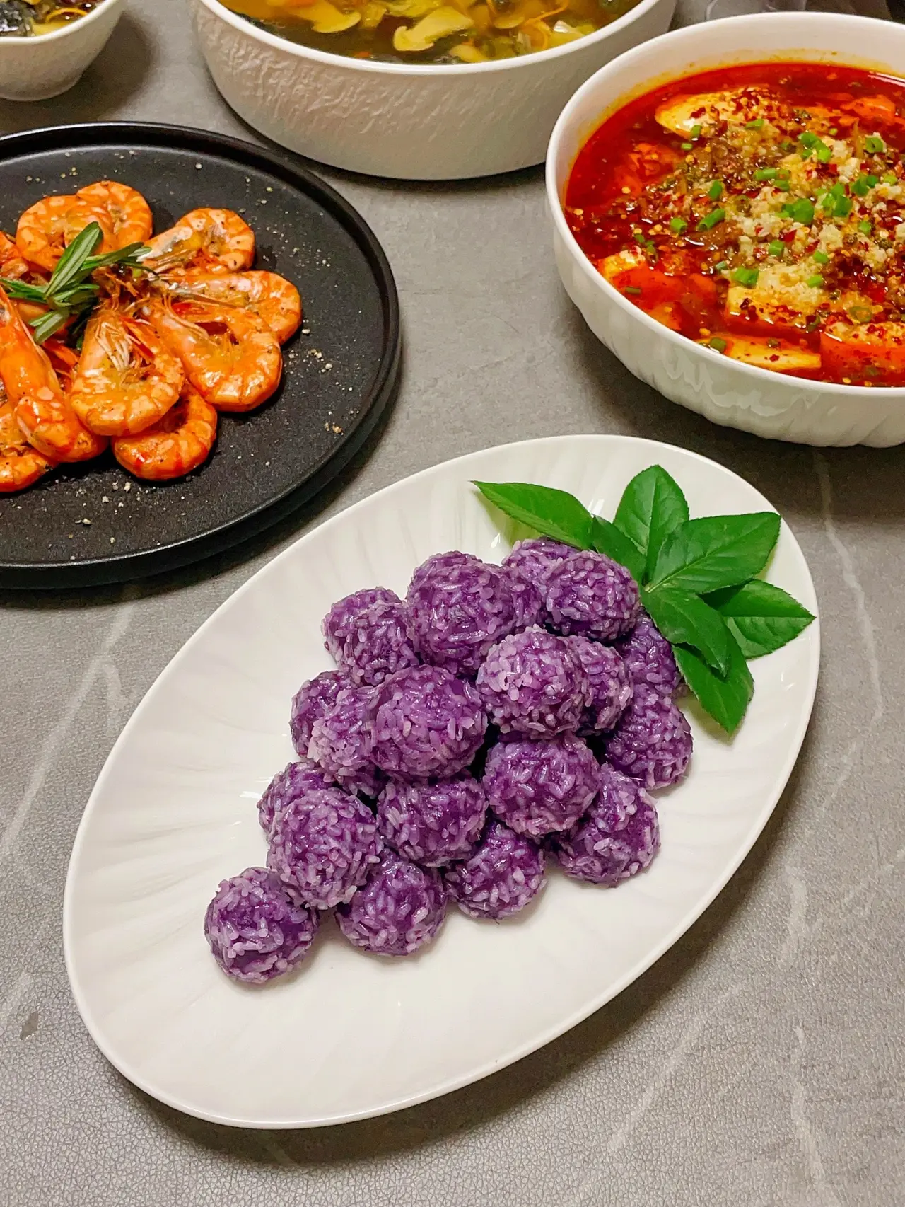 新年家宴聚餐,除了大鱼大肉那样的硬菜,准备几个新年创意菜也能增添