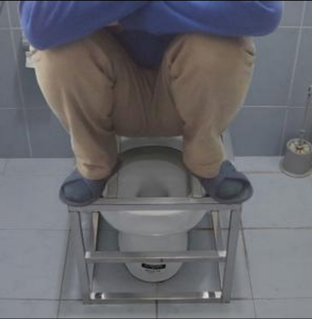 我都是蹲在马桶上那个的,有和我一样的吗?