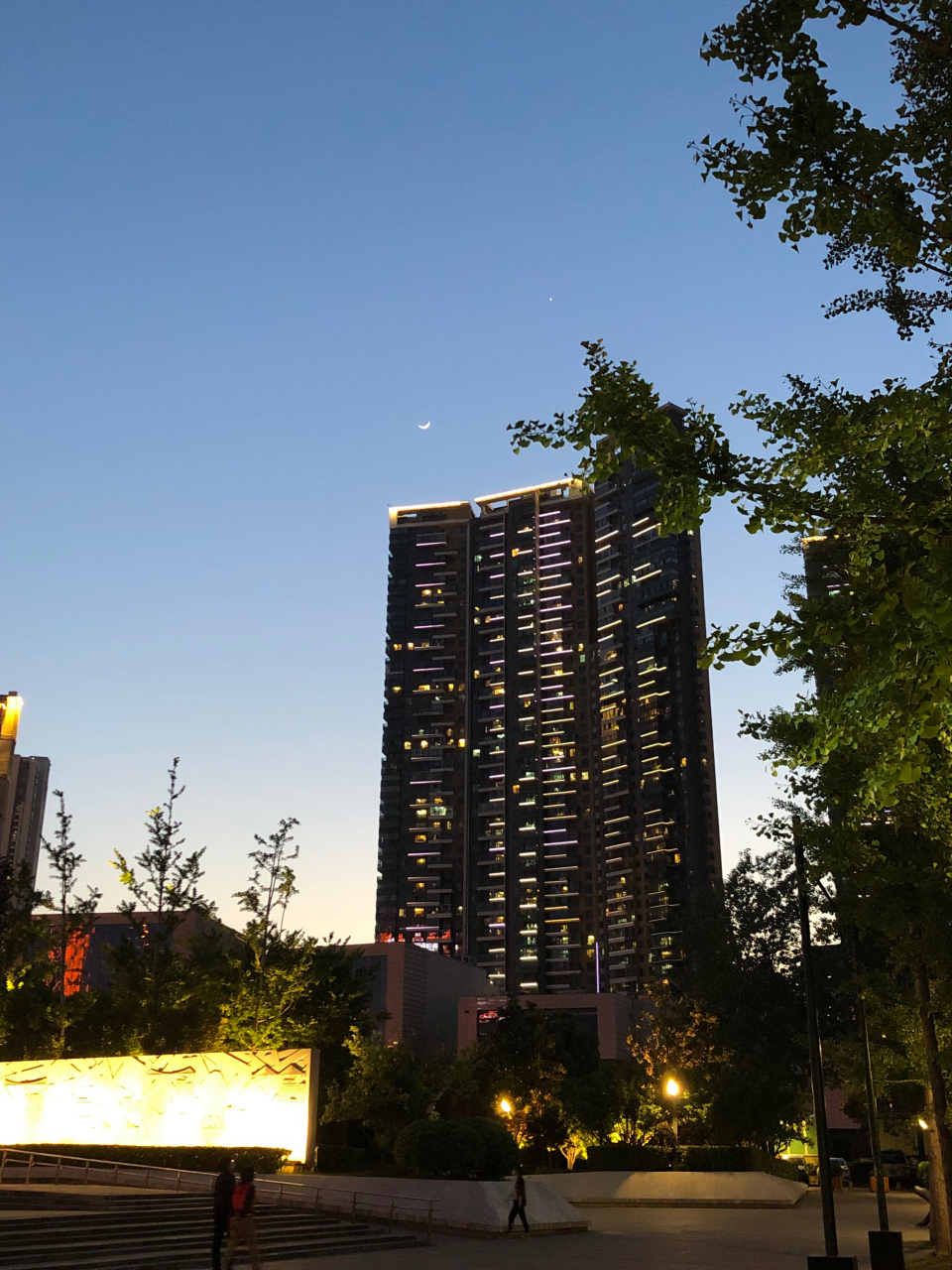 汤冀蛟摄影作品欣赏 】 2020年4月26日.