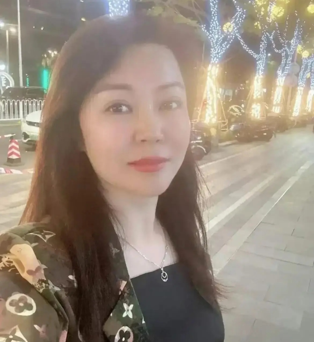 萧山曹晓行老婆图片