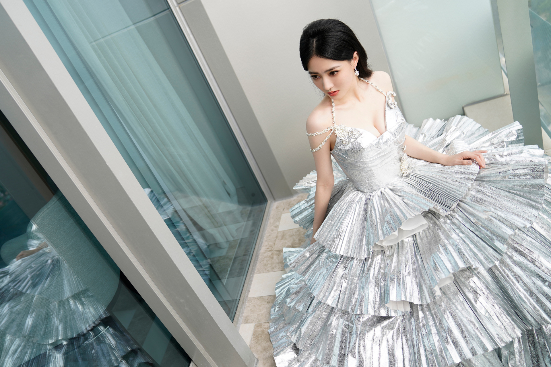 女明星徐璐参加第五届海南岛国际电影节闭幕式!