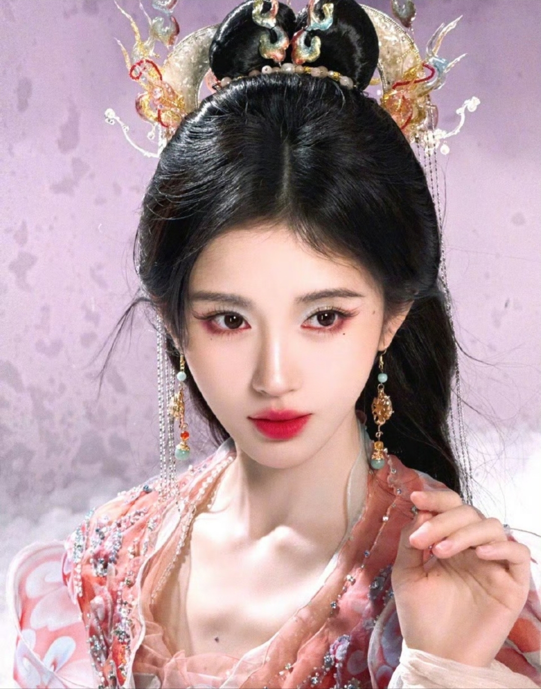 鞠婧祎新造型确实和以前差别有点大