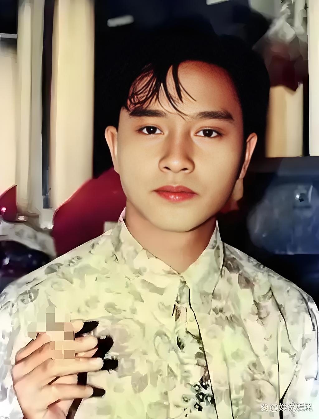 在香港乐坛的黄金年代,张国荣创造了令人惊叹的数字传奇:1984年至