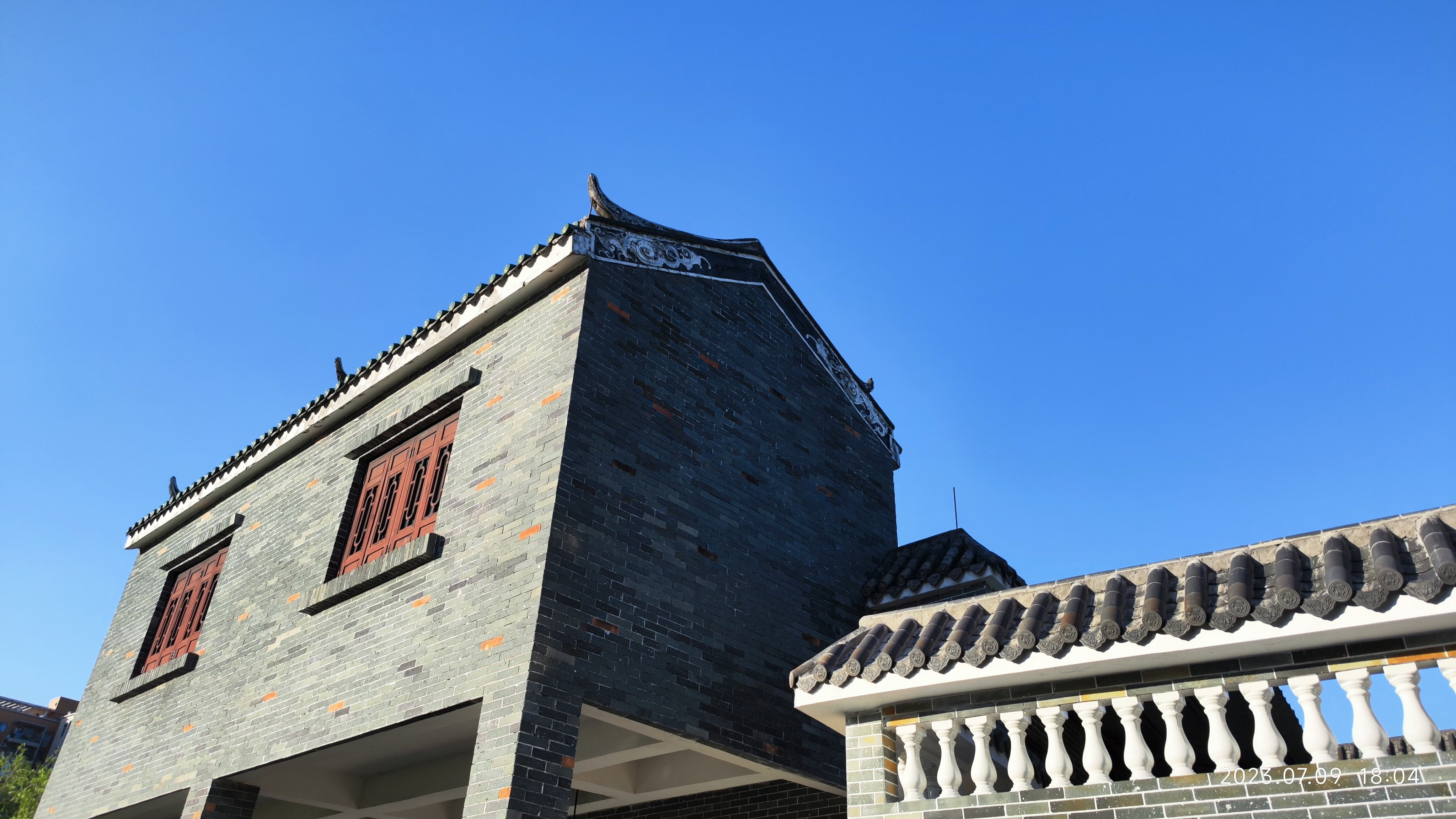 东莞香市古镇,古色古香.青石板路,带着岁月的痕迹.