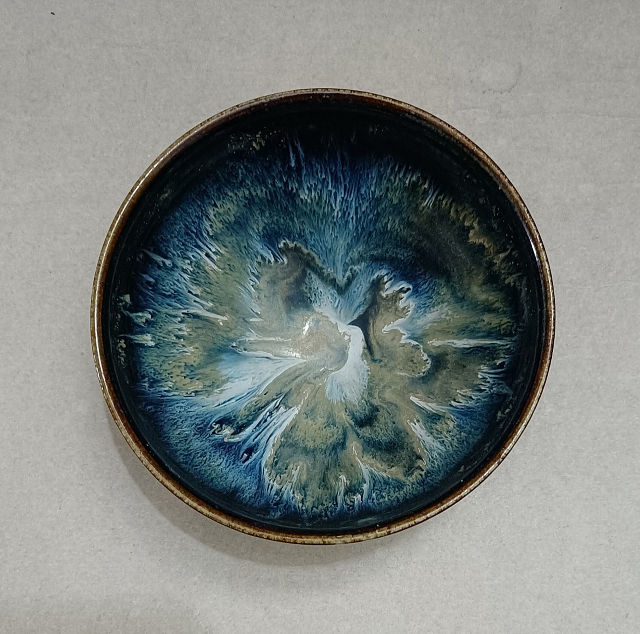 四川乐山西坝窑黑釉窑变盏.请大家欣赏.