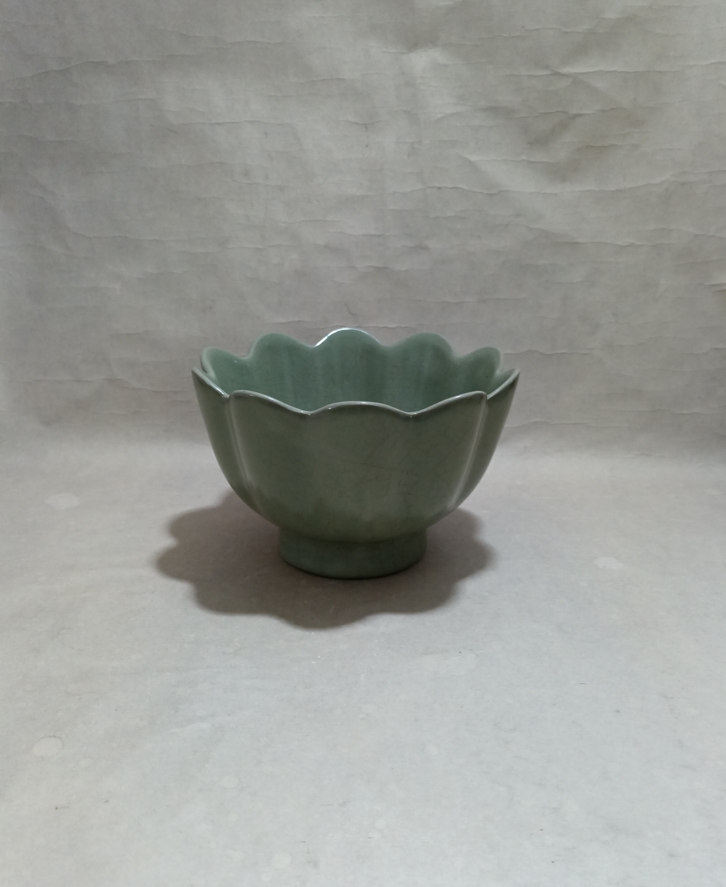 汝窑青绿釉莲花口温碗.请大家欣赏.