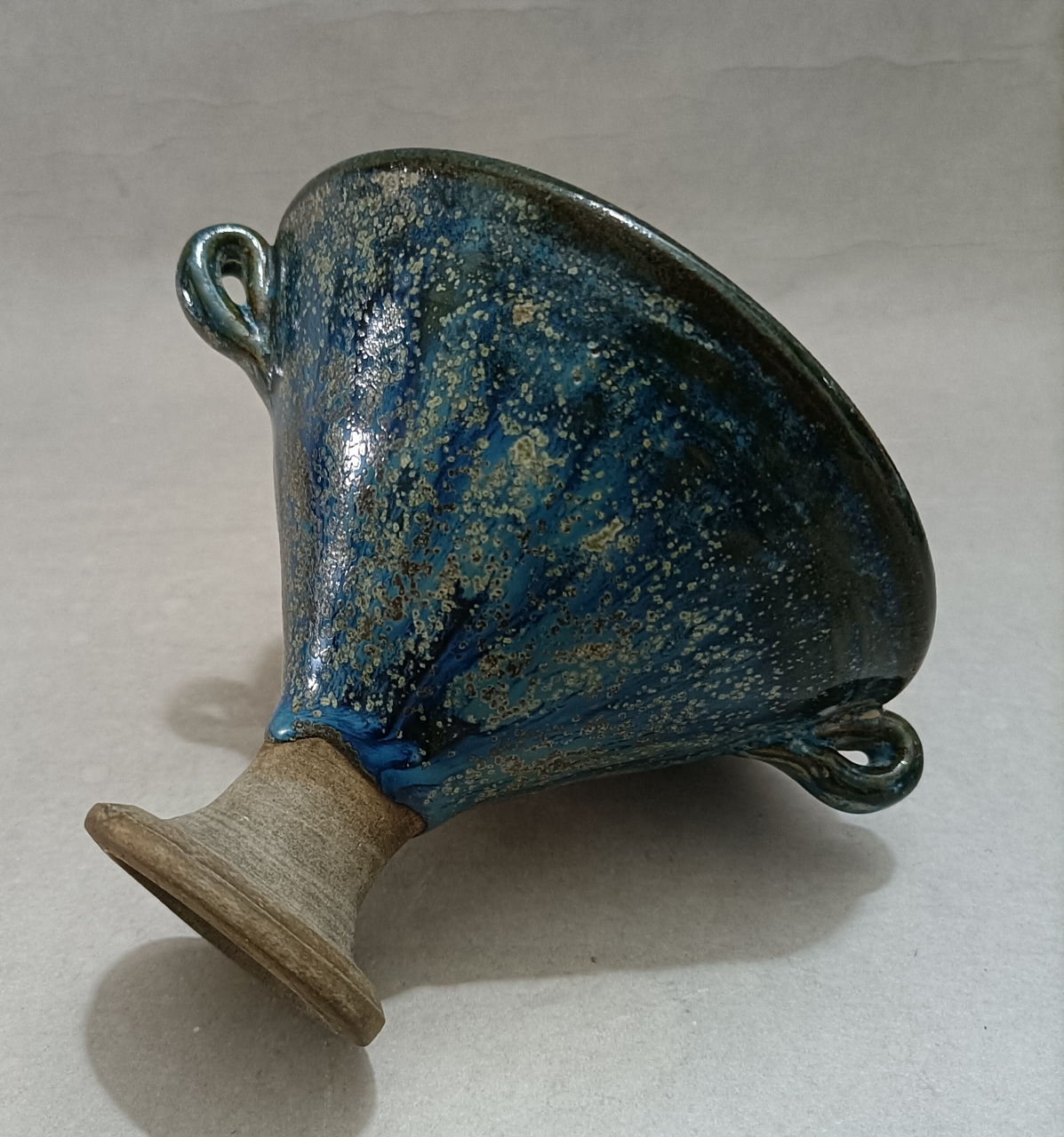 宋钧窑天蓝釉窑变高足耳杯,.请大家欣赏.