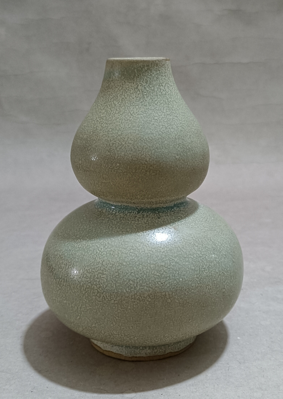 汝窑天青釉葫芦瓶.请大家欣赏.