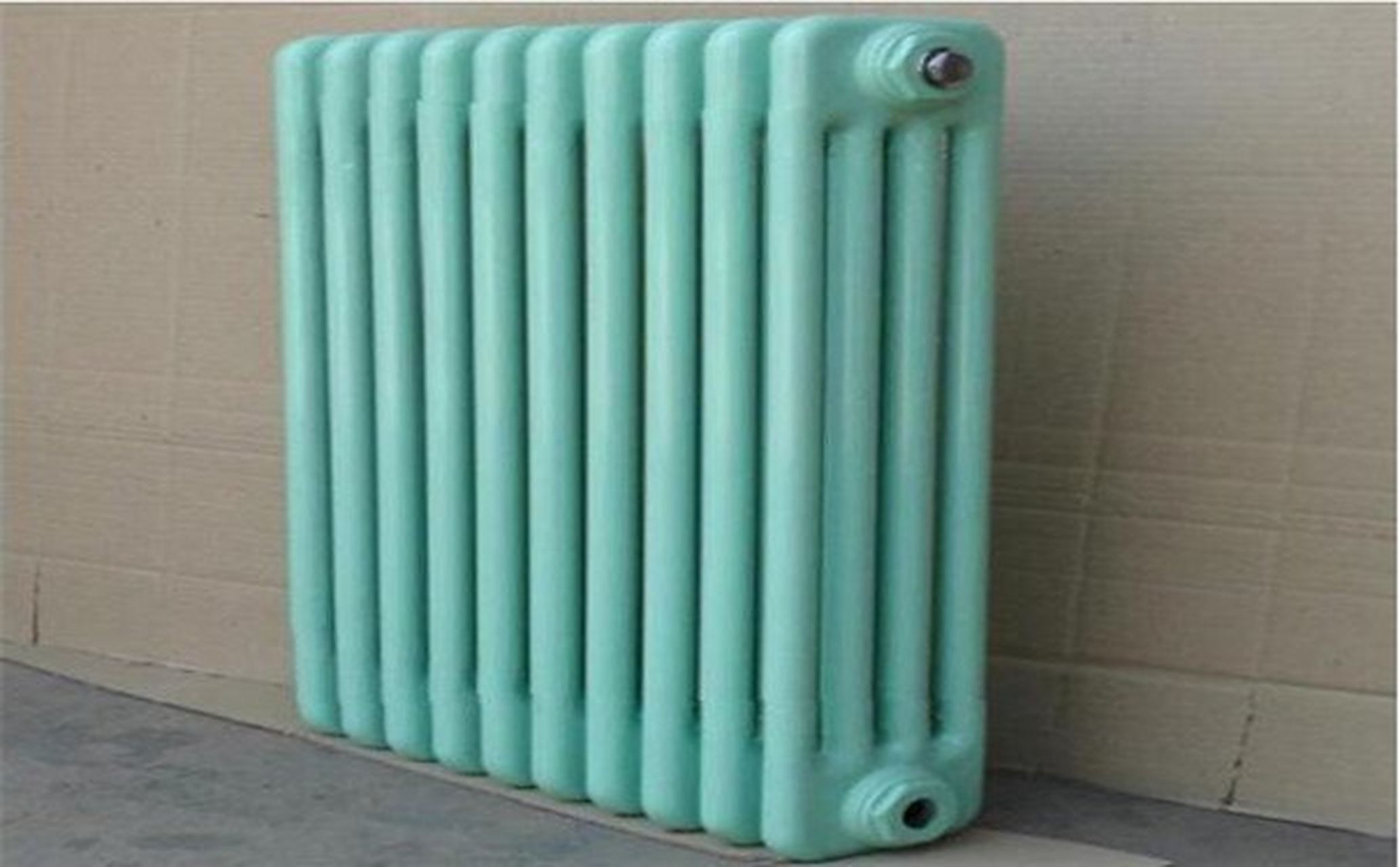 车间钢四柱暖气片—钢四柱散热器图片—qfgz406散热器