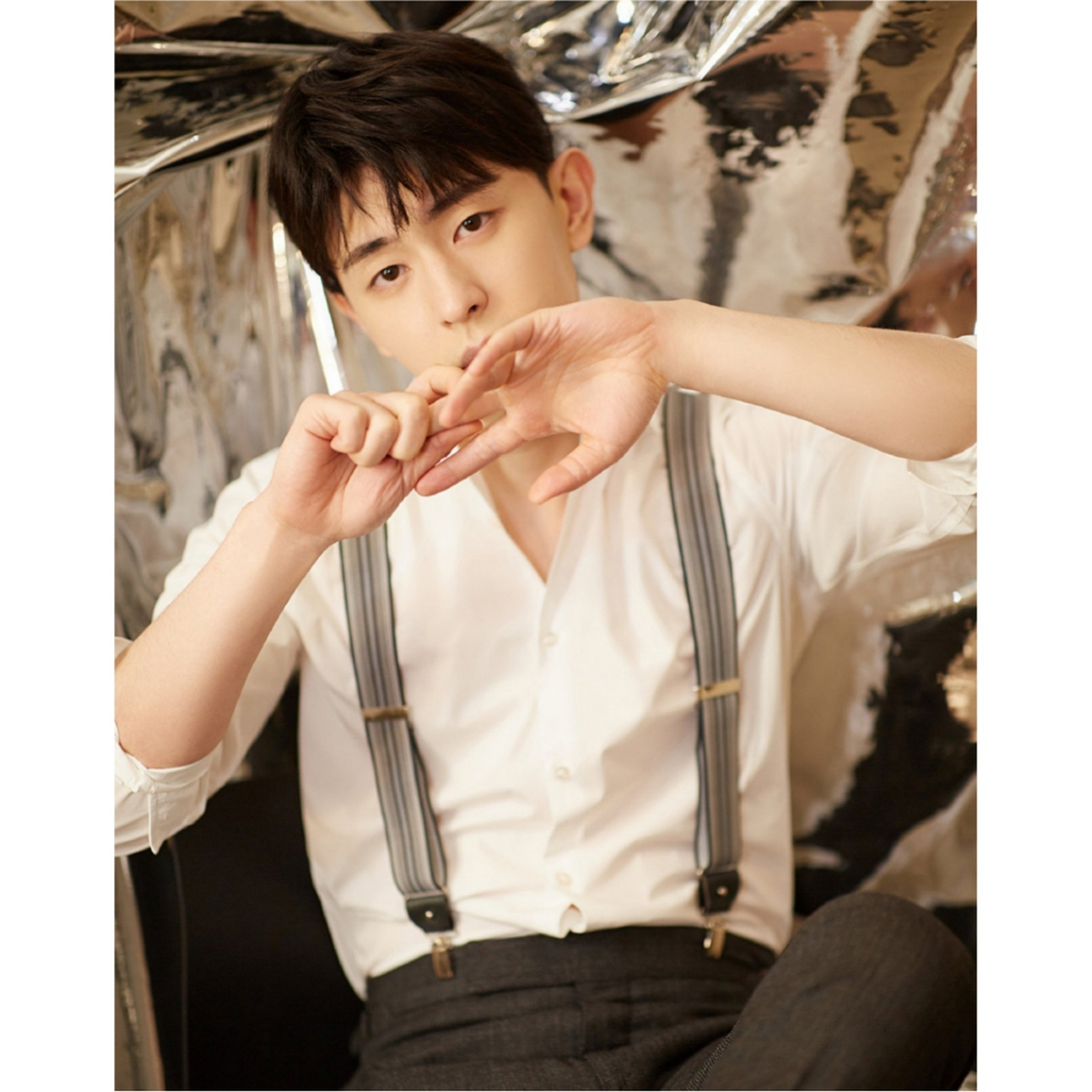 白衬衫的邓伦,就是年少时光干净的白衣校草啊[期待]