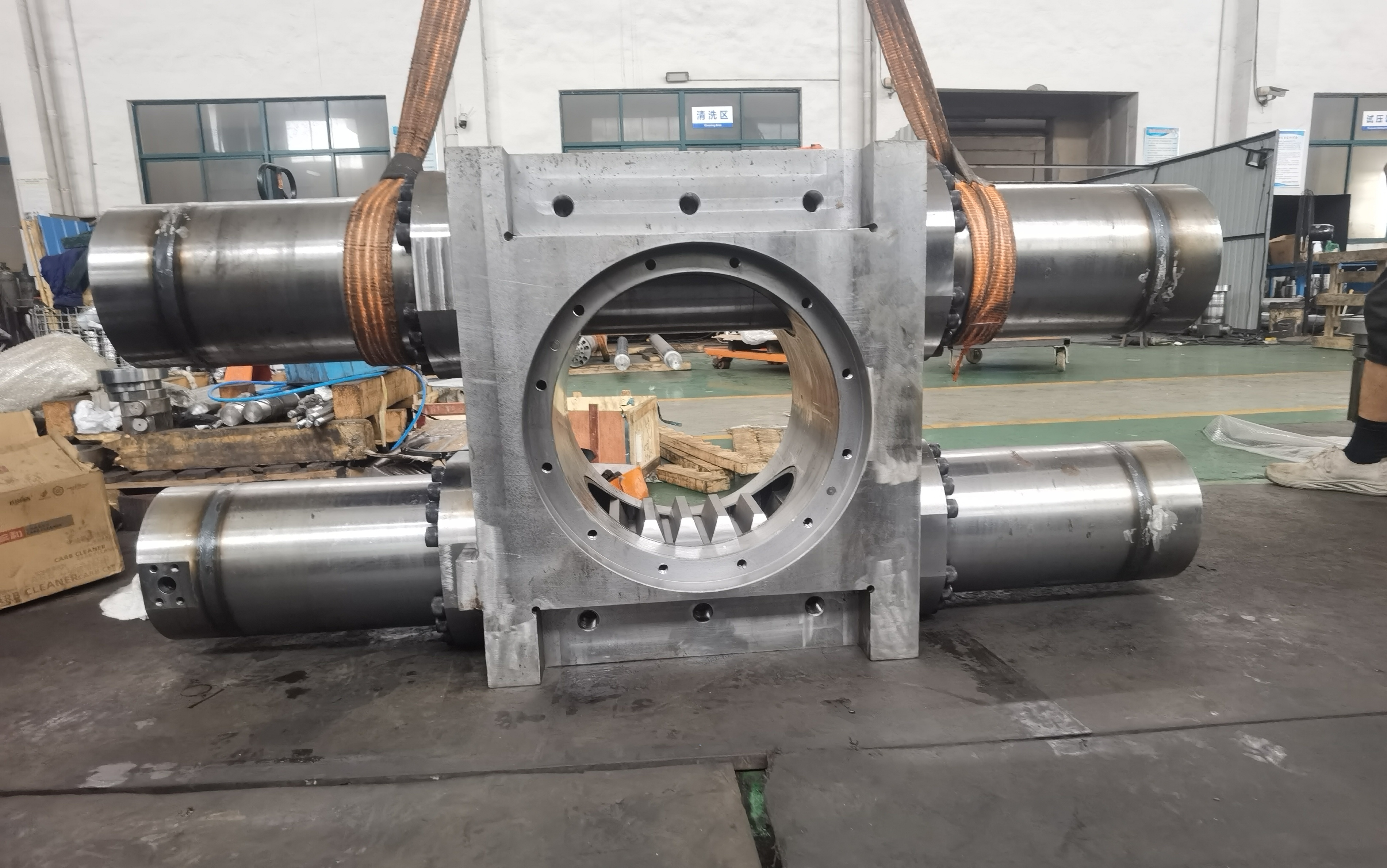 双齿条摆动液压缸