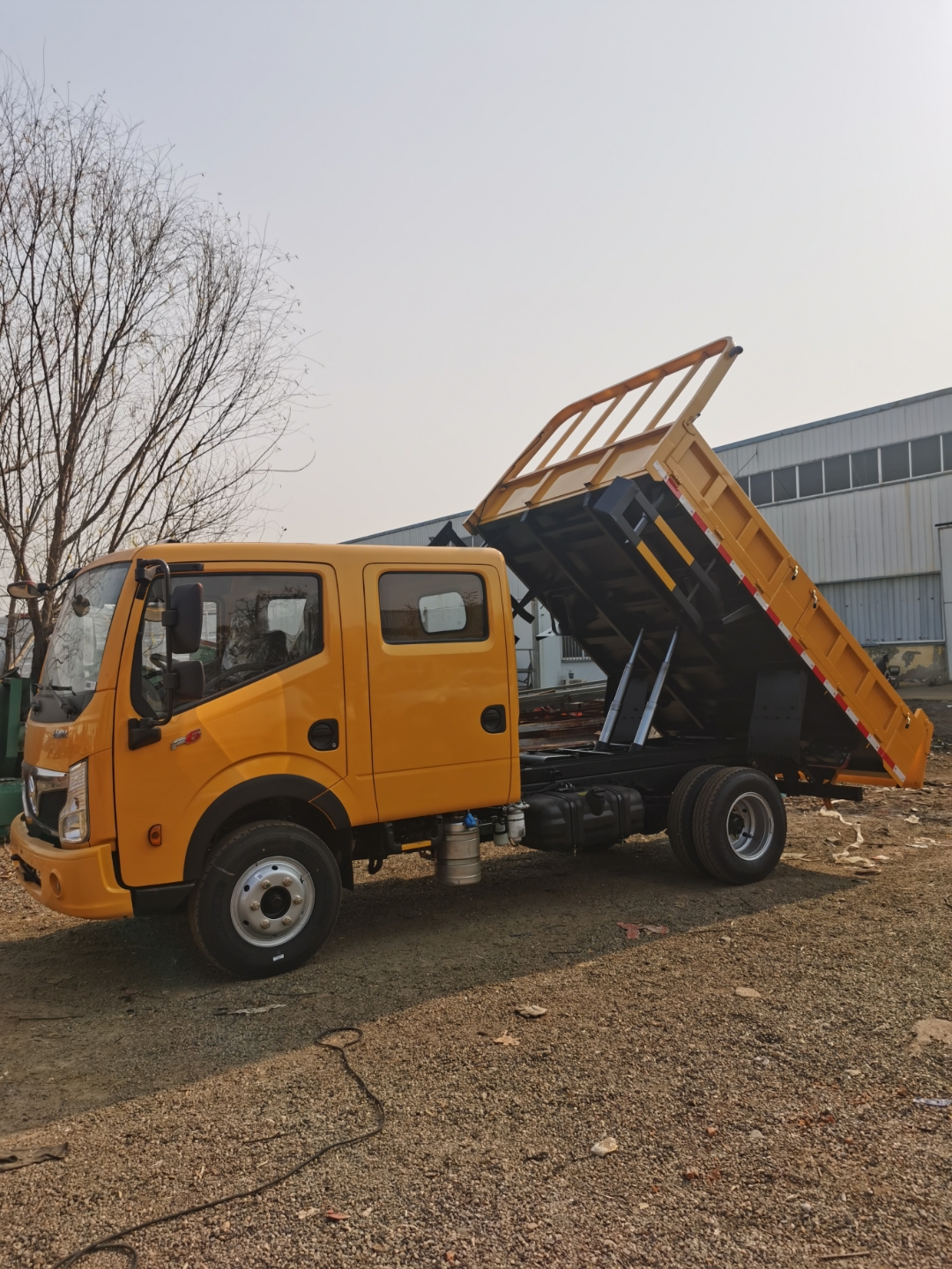 双排自卸车:货运新宠,实力领航