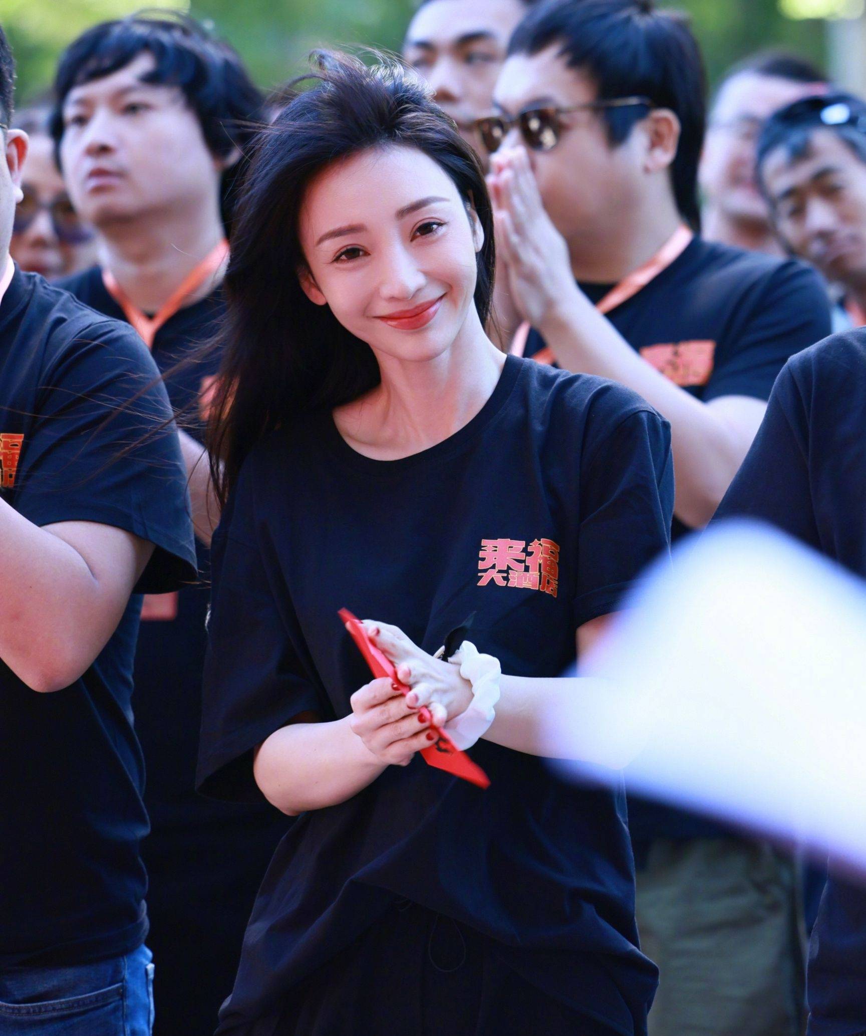 柳岩瘦成了林志玲,可惜事业线也瘦没了!