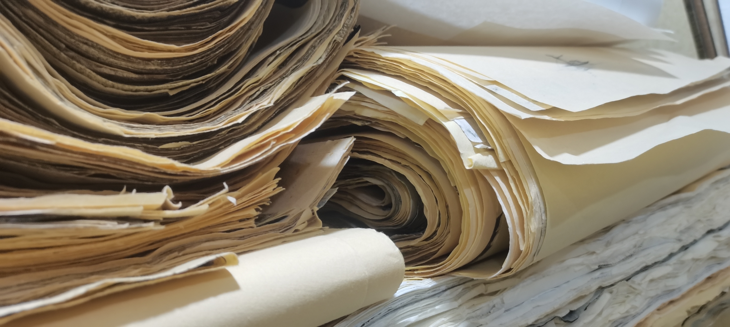 金皴为骨,岁月为墨: 白木顺与极致之美的修行路 当一支画笔在宣纸上