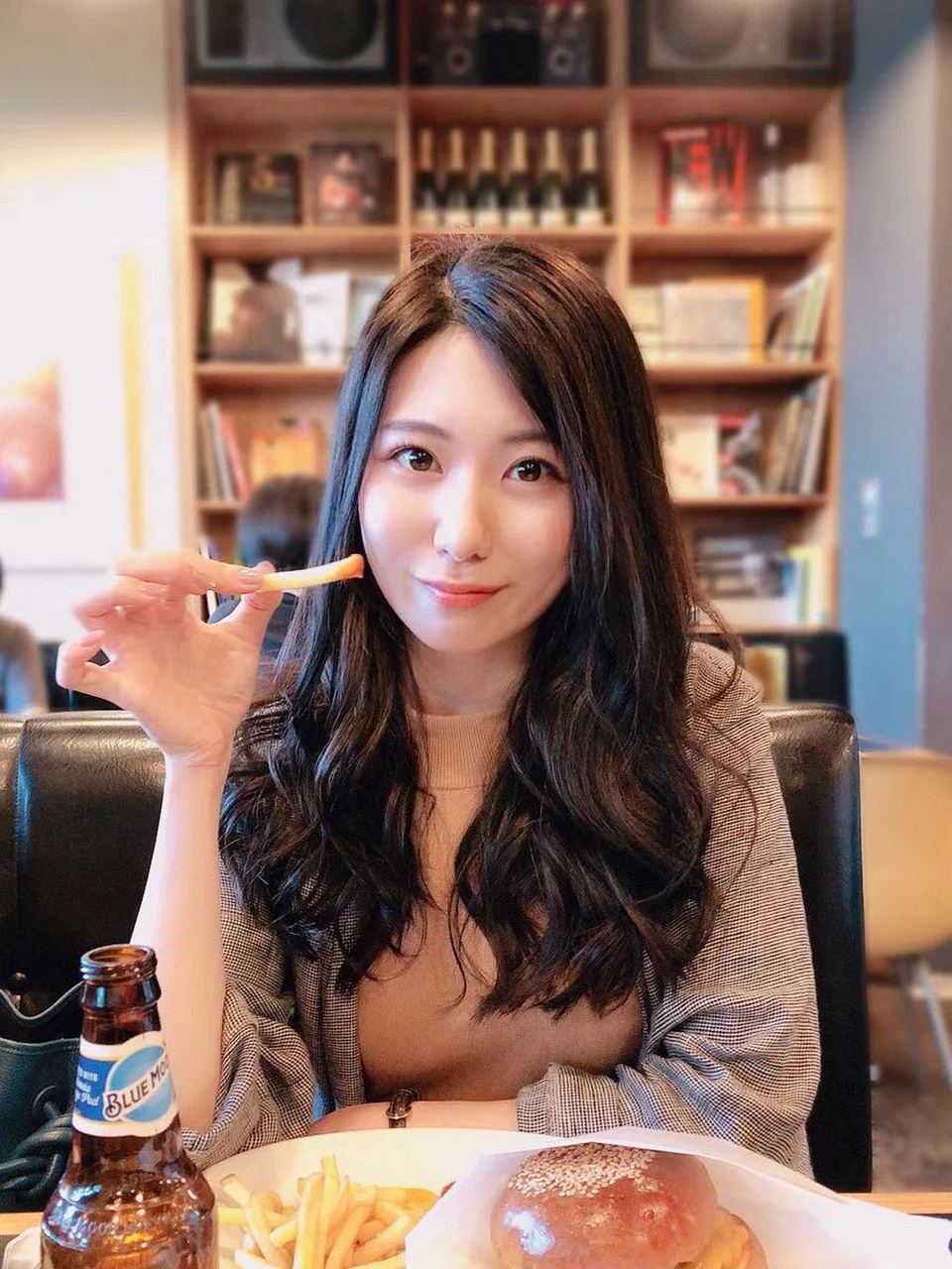 18枪山岸逢花 演技85分 颜值95分 身材95分