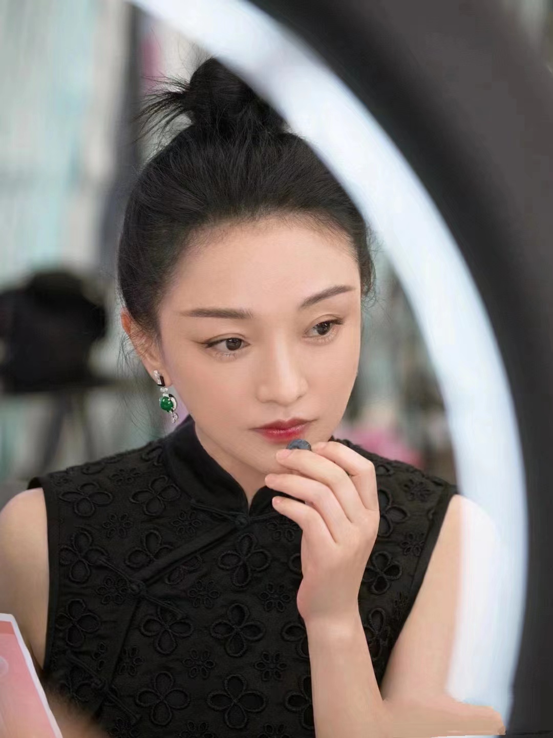 娱乐圈l女艺人用沐小白的西柚-饮,一个月掉了二十一jin,红毯稳站c位