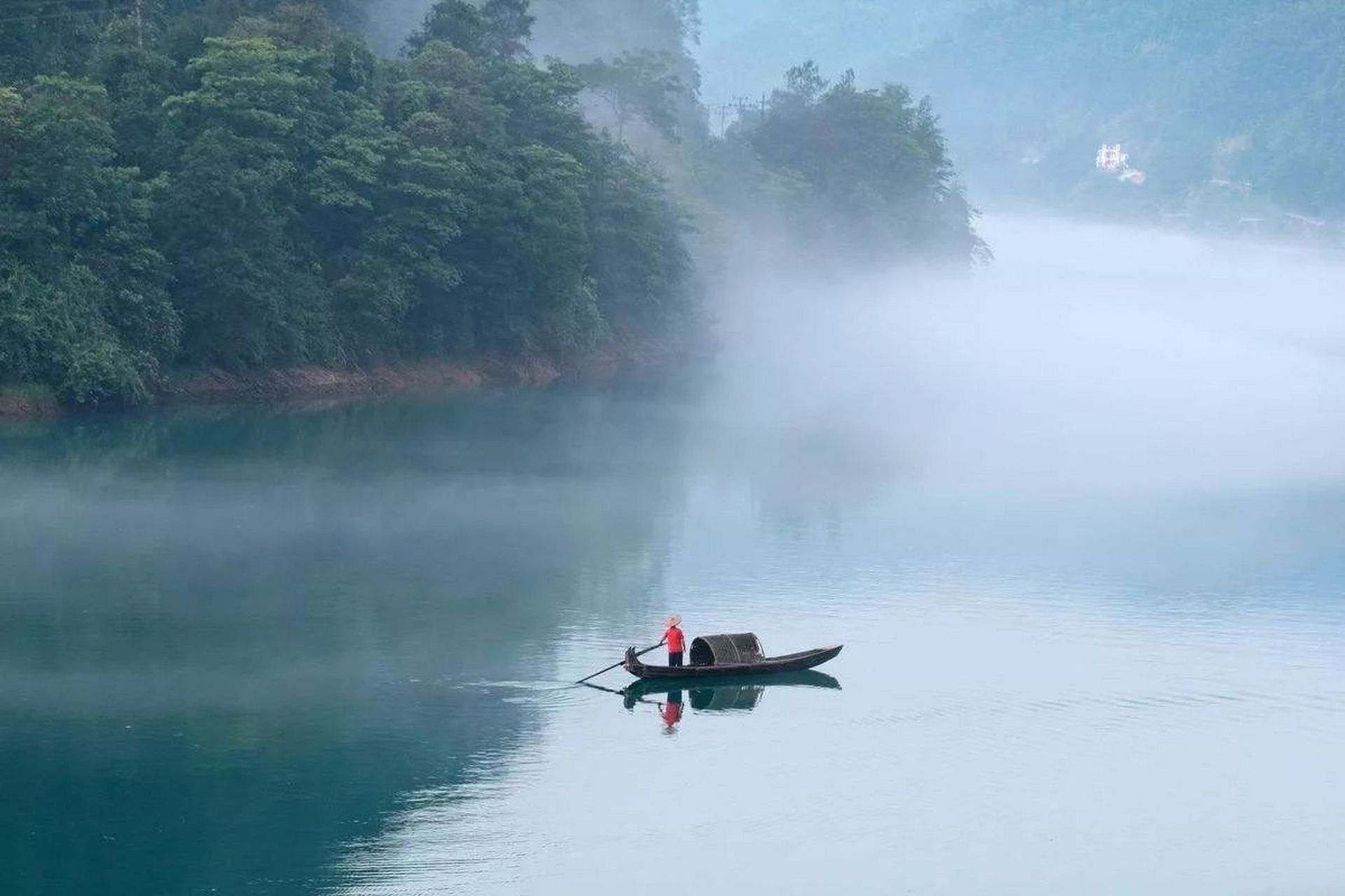 轻舟虽晚图片