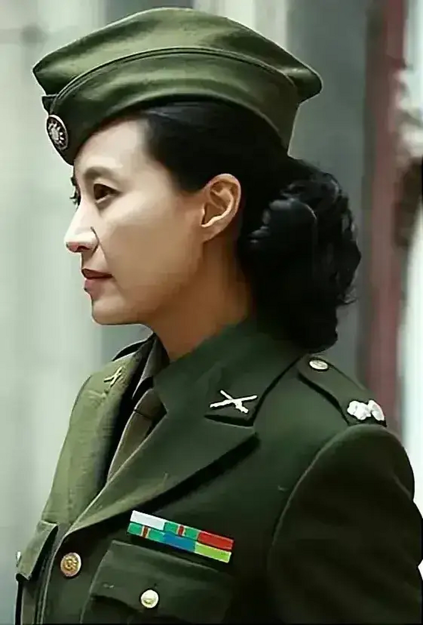你知道这是哪部影视剧中的国军女兵的人物形象吗?欢迎点评.
