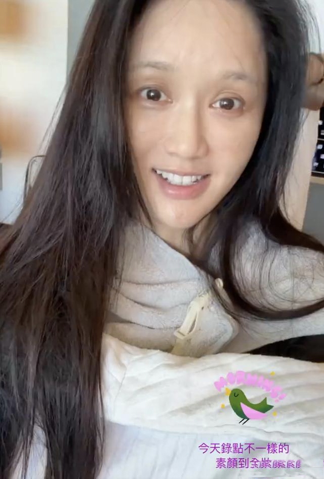 明星化妆不化妆真的差别太大了.