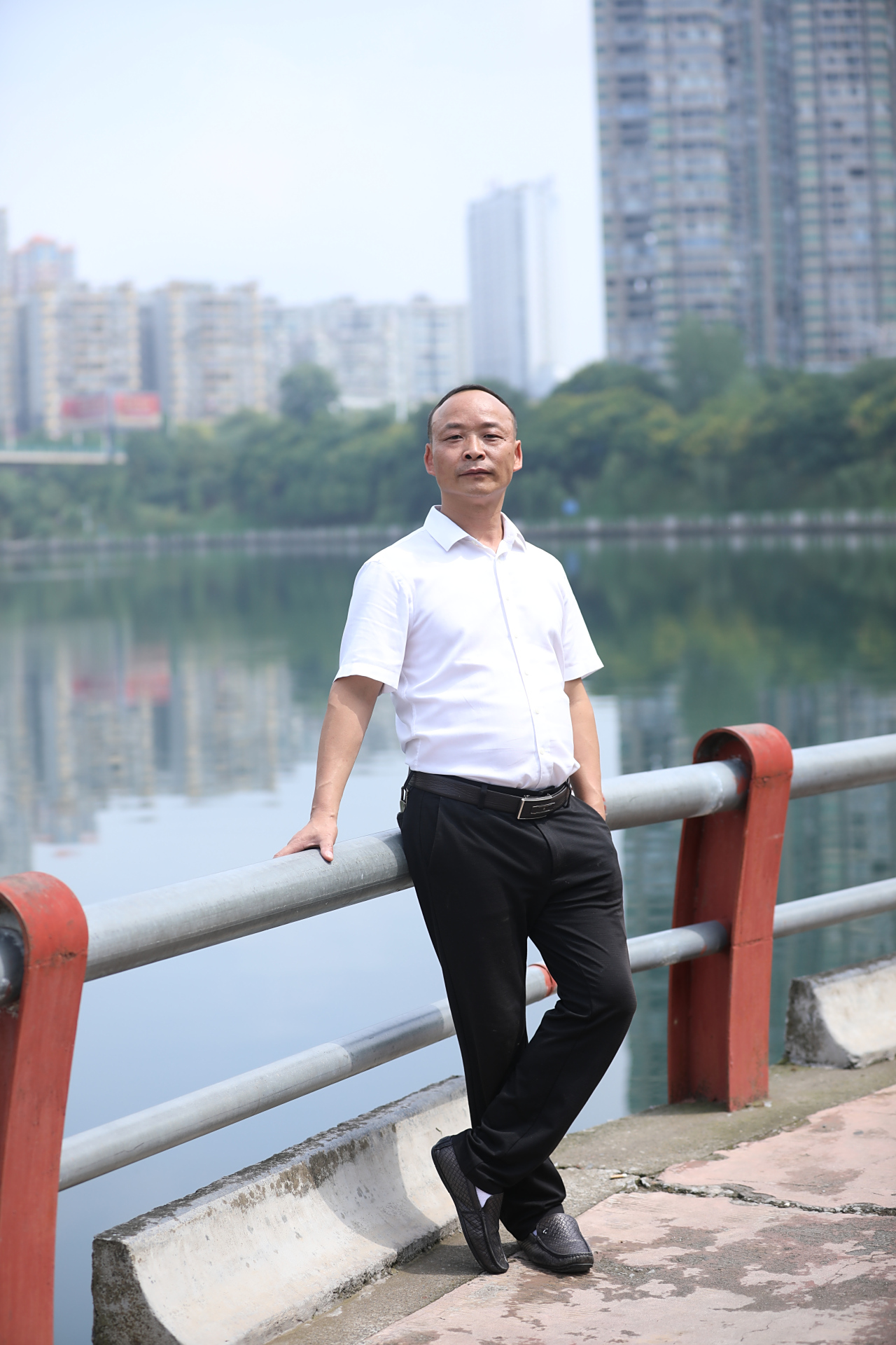 怀化贵州商会会长 湖南省贵州商会常务副会长 吴忠秦