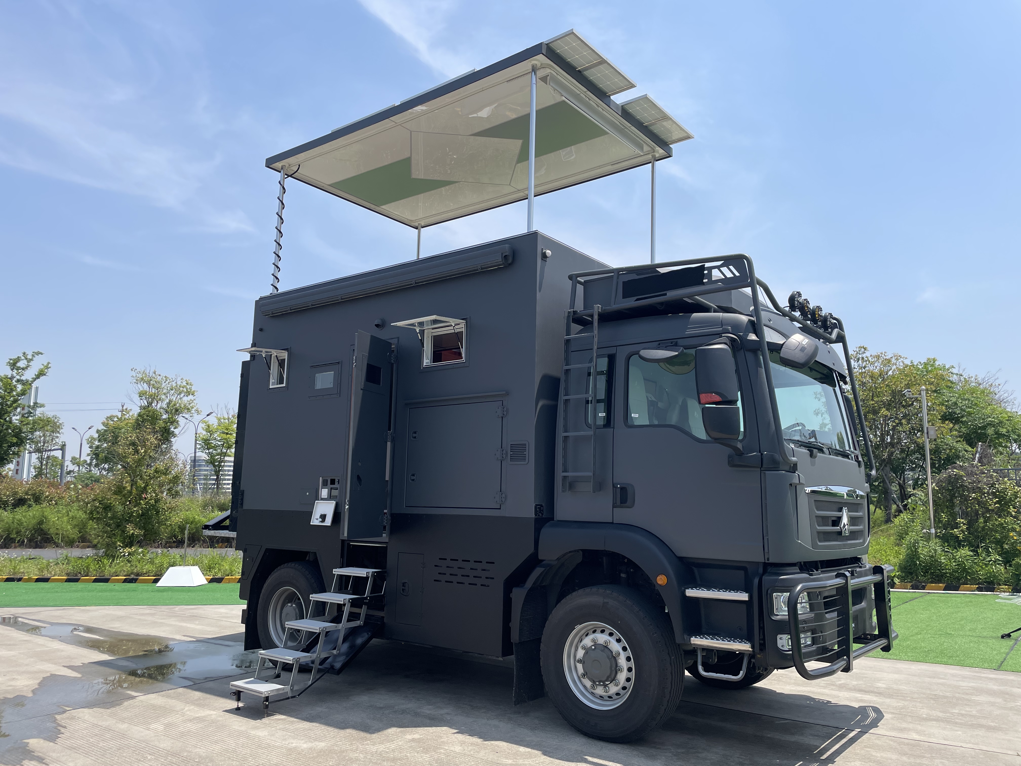 各位租车公司的朋友,如果你们有一辆出租的房车,你们觉得车里需要洗衣