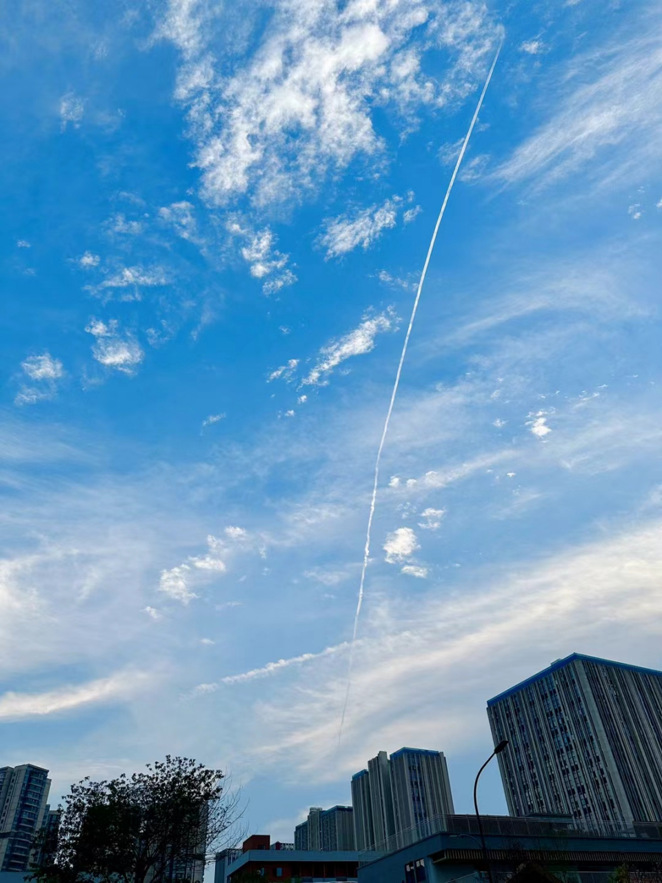 天空照片朋友圈配文图片