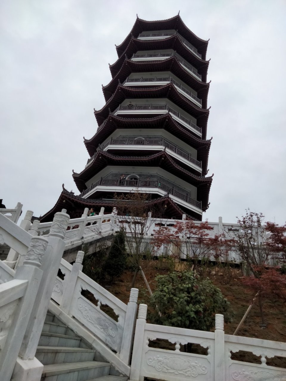 2021清明锦岩塔