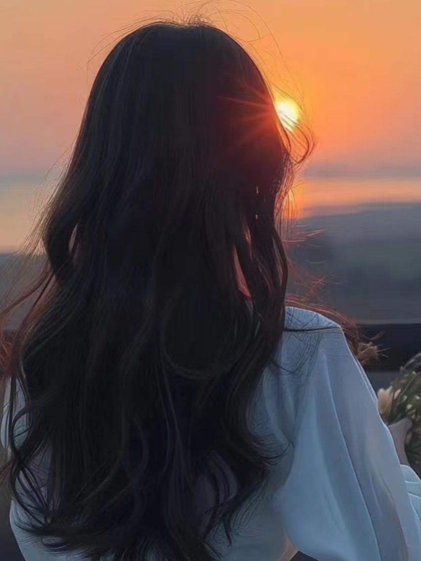阳光黑色背影好看的女人阳光憧憬美好未来的闪烁目光黑色阳光壁纸图片