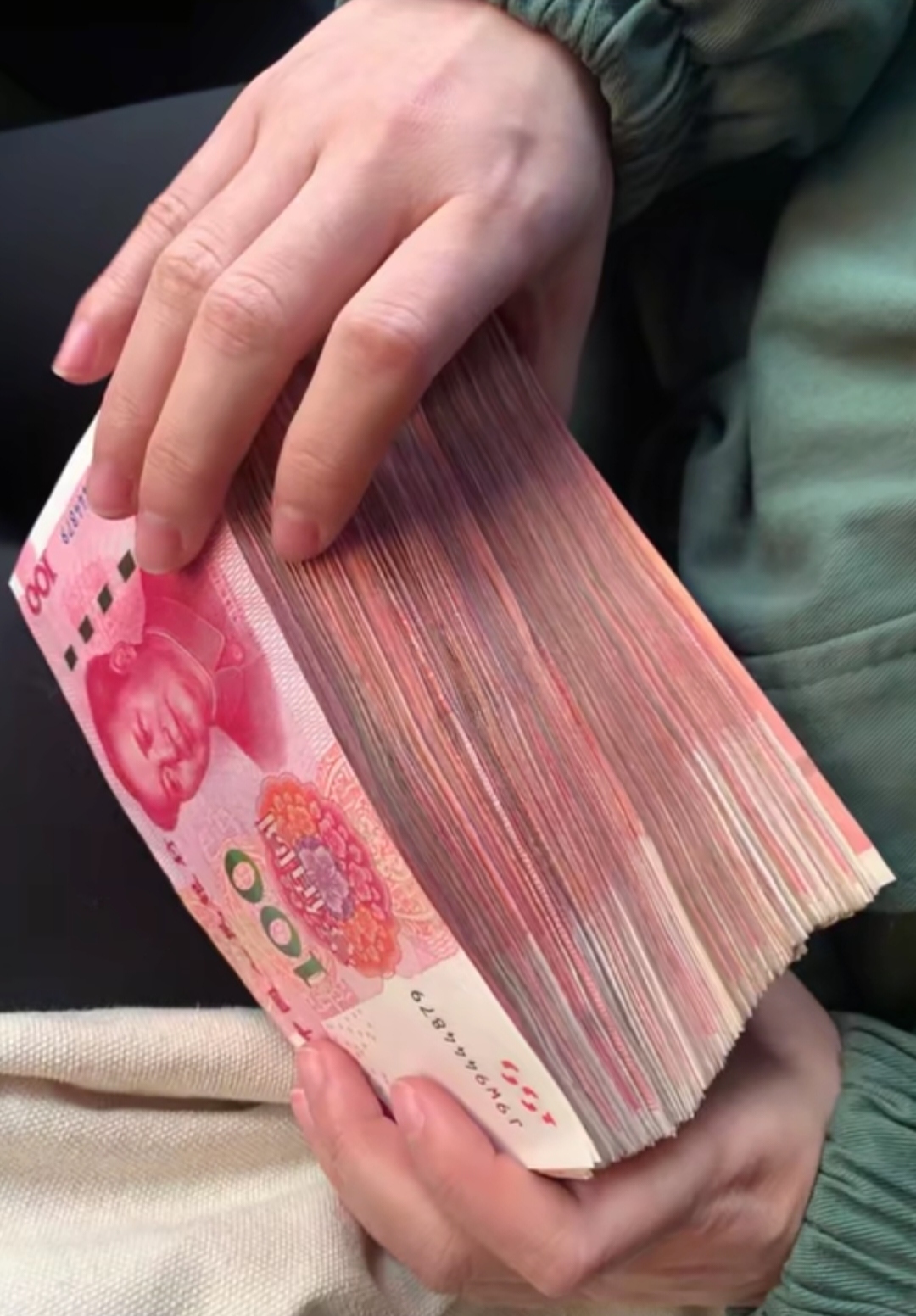 之前我有个朋友,找我借钱的时候,那话说得比唱的还好听