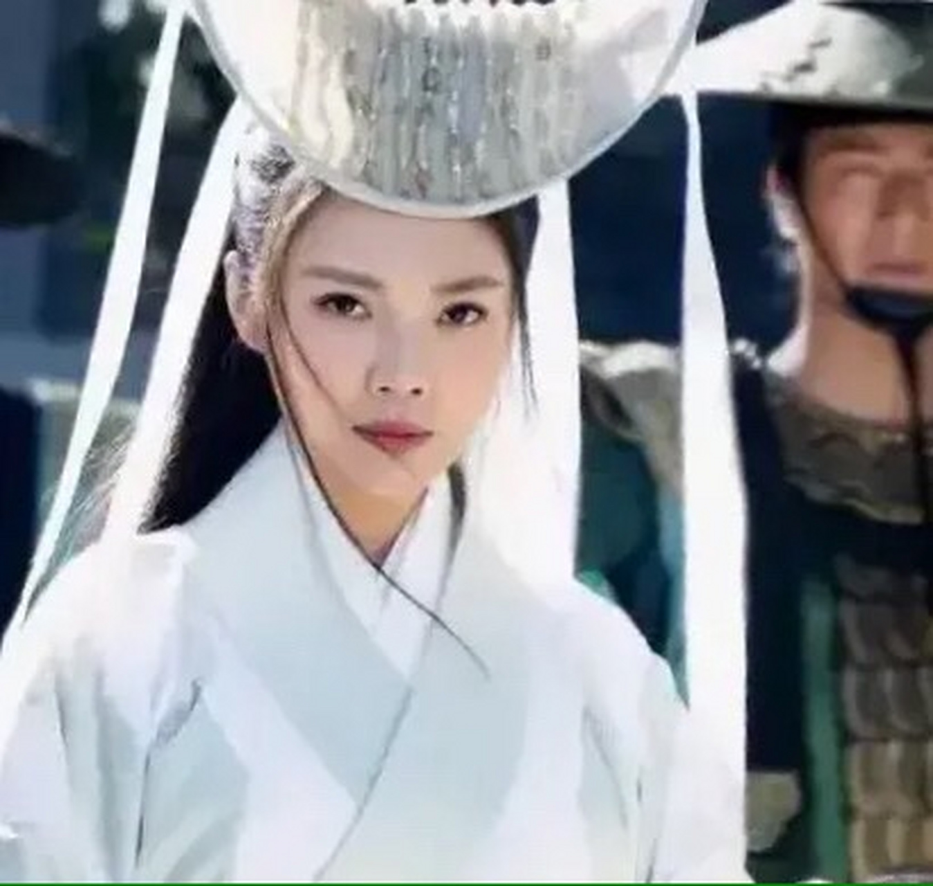 徐冬冬在《新天龙八部》中饰演段誉母亲刀白凤,被不少观众吐槽太年轻