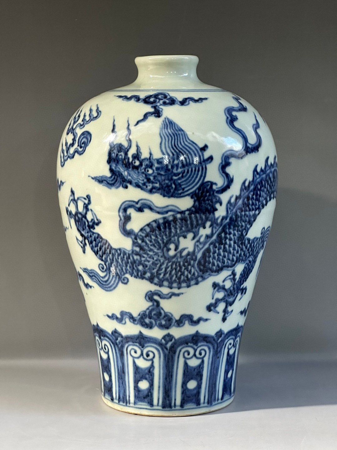 明代永乐青花龙纹梅瓶,高26#永乐青花# #古董古玩收藏# #稀有极品瓷器