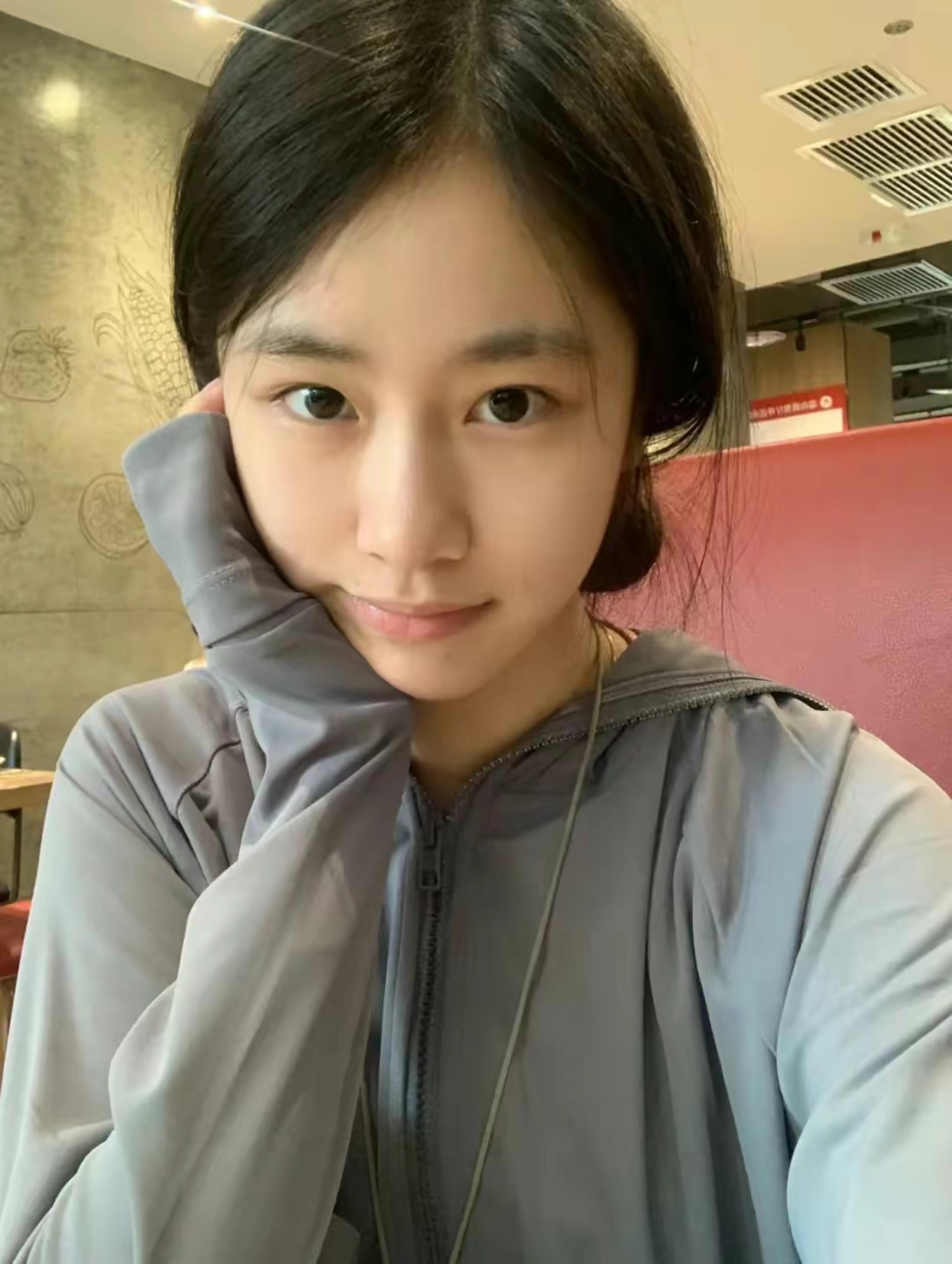 26岁,素颜照,颜值可以打几分?