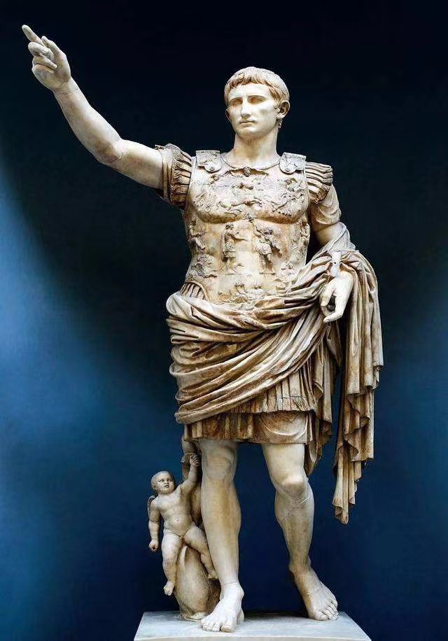 八 月   公元前44年3月,盖乌斯·尤利乌斯·恺撒(gaius julius