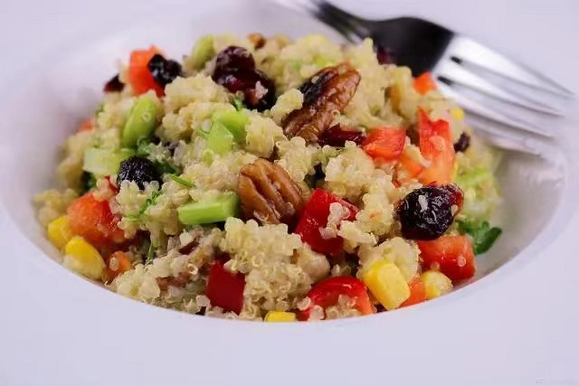 本地逛吃笔记#炒八宝饭是新郑市的一道传统甜品菜肴,主要原料为糯米