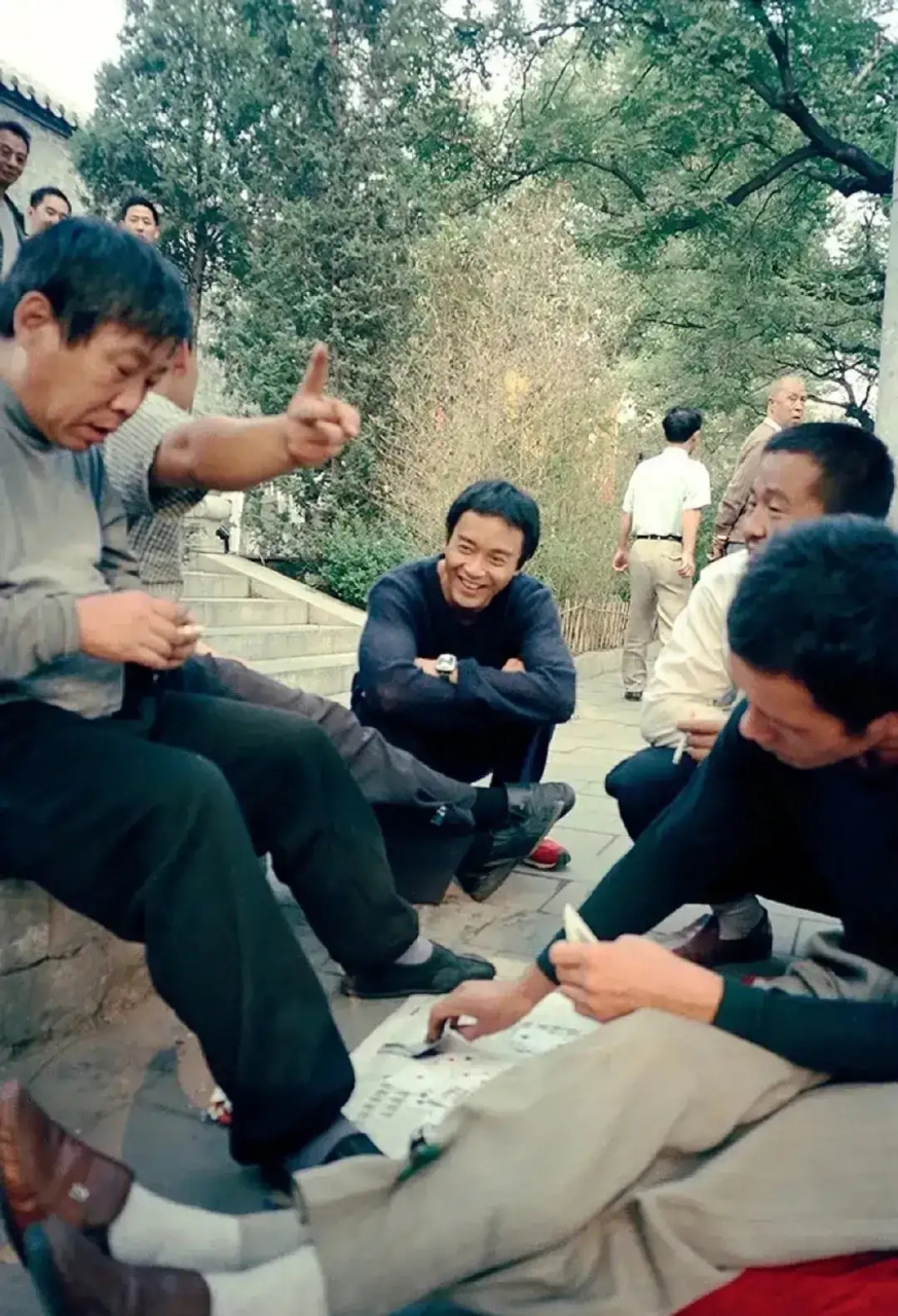 看看"张国荣",再看看"吴亦凡"排场!