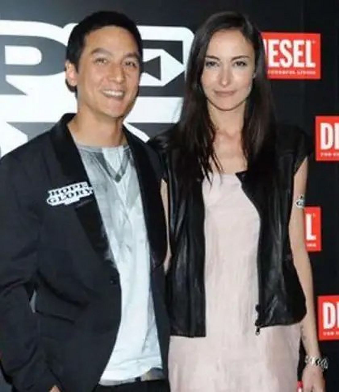 吃瓜最前线# 吴彦祖的妻子lisa selesner,是香港的一名模特.