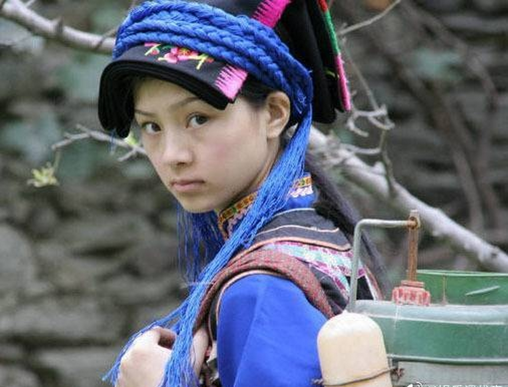 新闻,被誉为"中国第一代网红"的天仙妹妹尔玛依娜去年在北京低调结婚