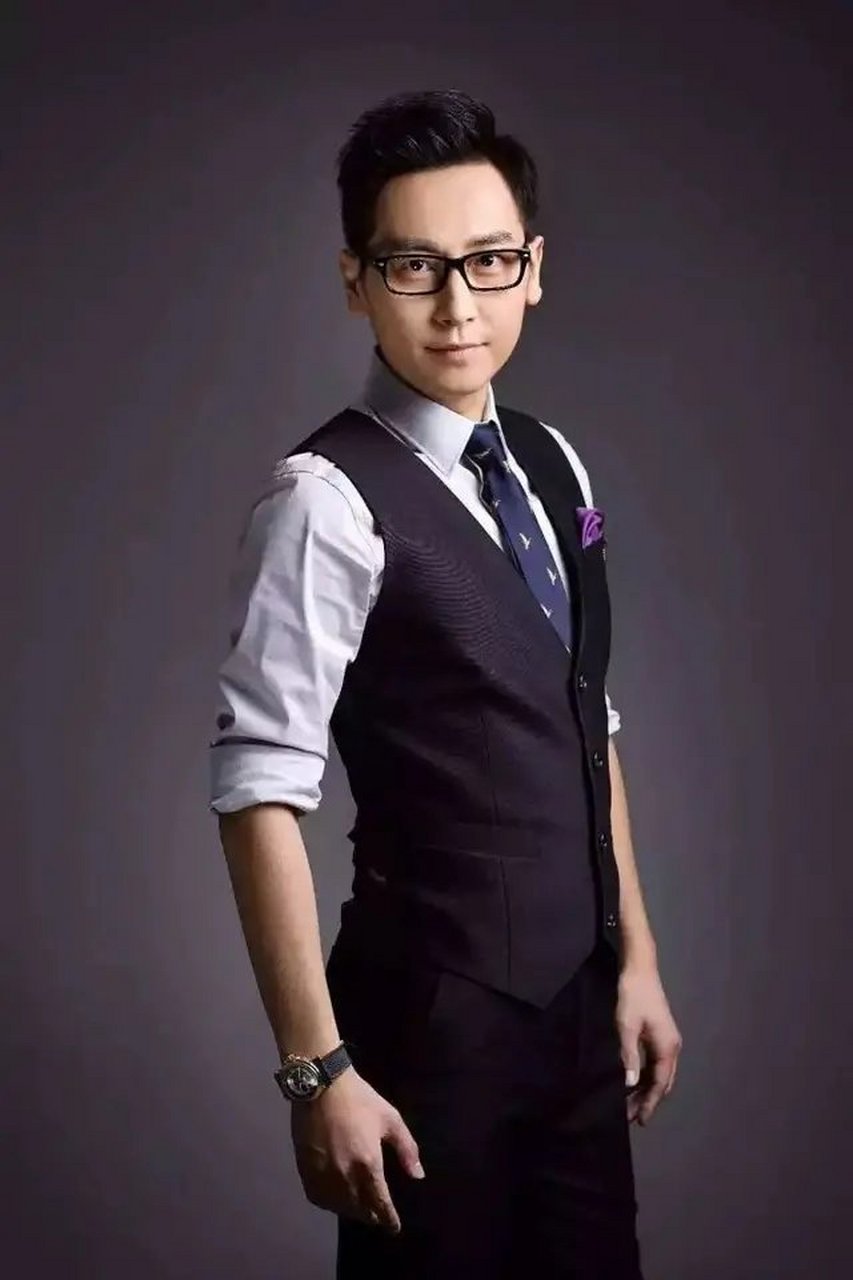 动态贡献者奖励计划# 李好出道22年,当年在湖南卫视因主持《娱乐无