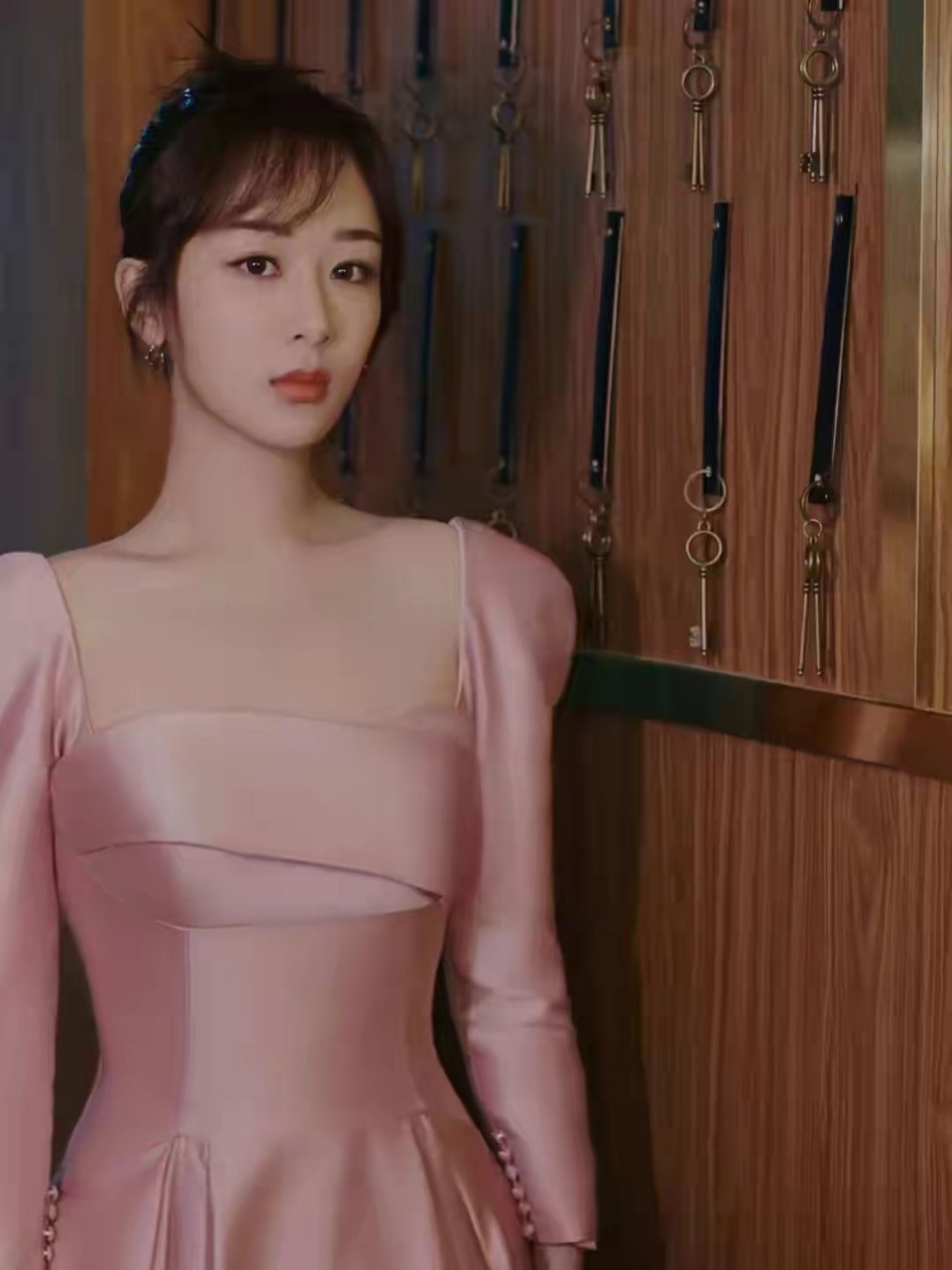 电影《球状闪电》大概率是杨紫的了,她这边为了电影跟yk达成了资源