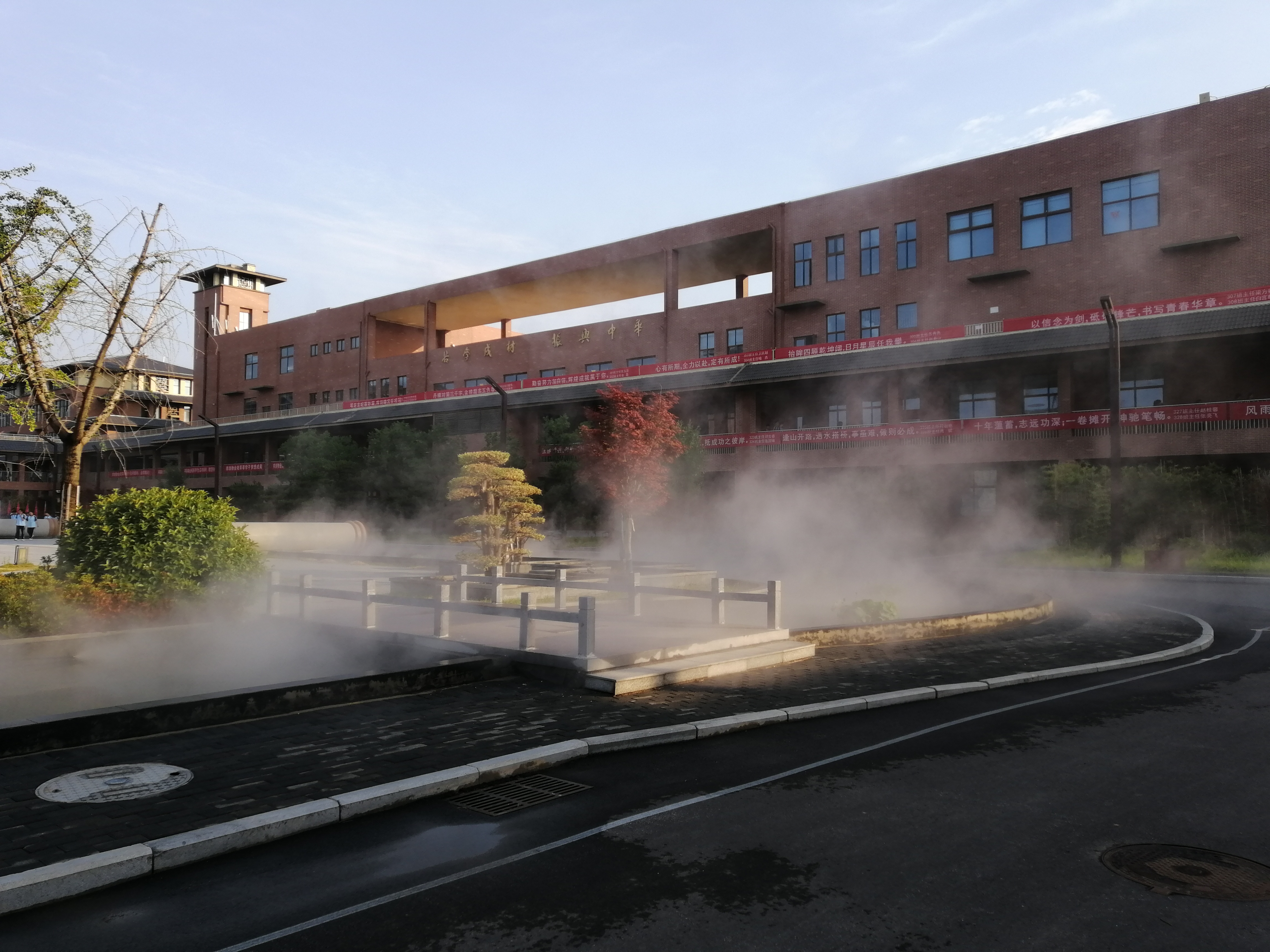 晨观孟津一高有感