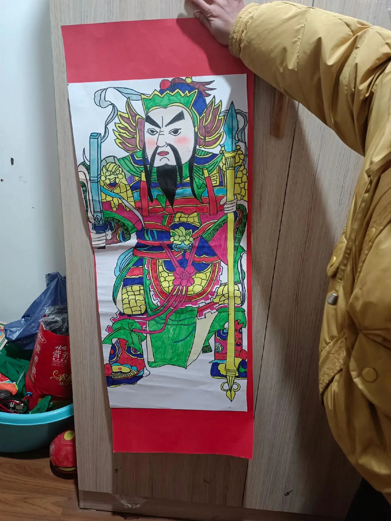 99  关羽,那个身穿绿红战袍,手握青龙偃月刀的关公,威风凛凛地站在