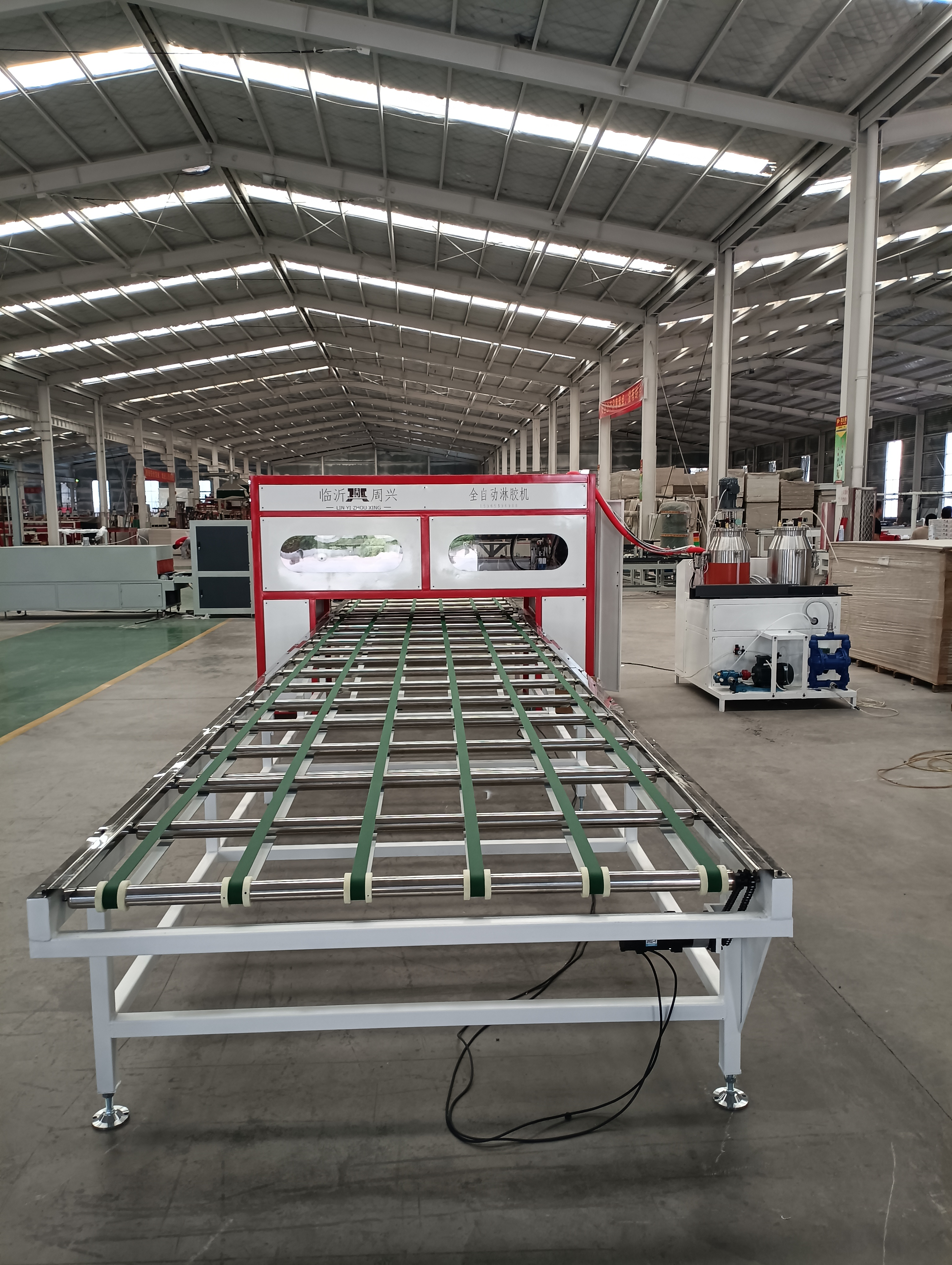 铝蜂窝板生产设备,淋胶机,冷压机,蜂窝芯拉伸机,修边锯