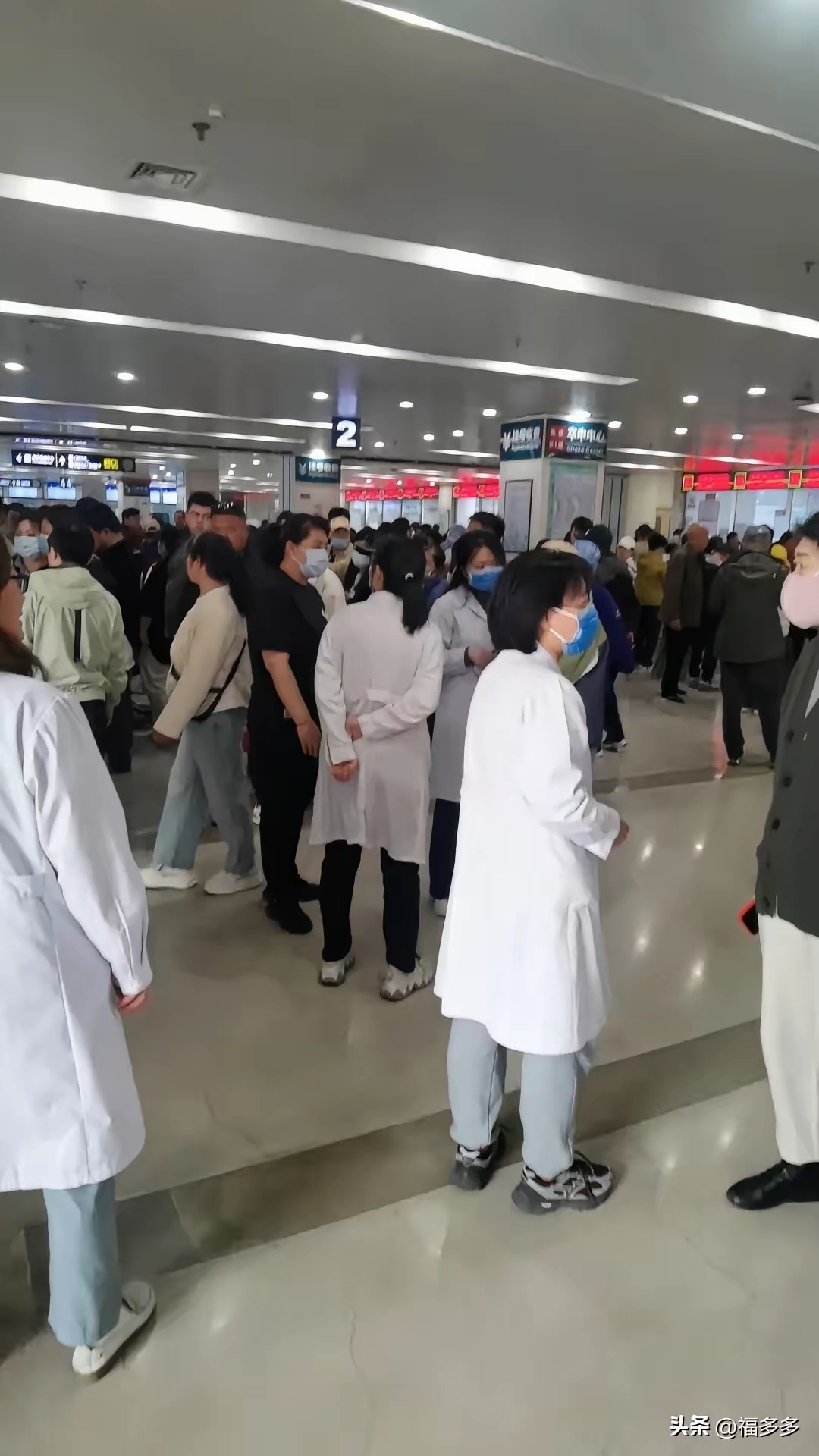 医院发通知了,专升本的学历以后将排除在招聘门槛外,还要逐步清退低