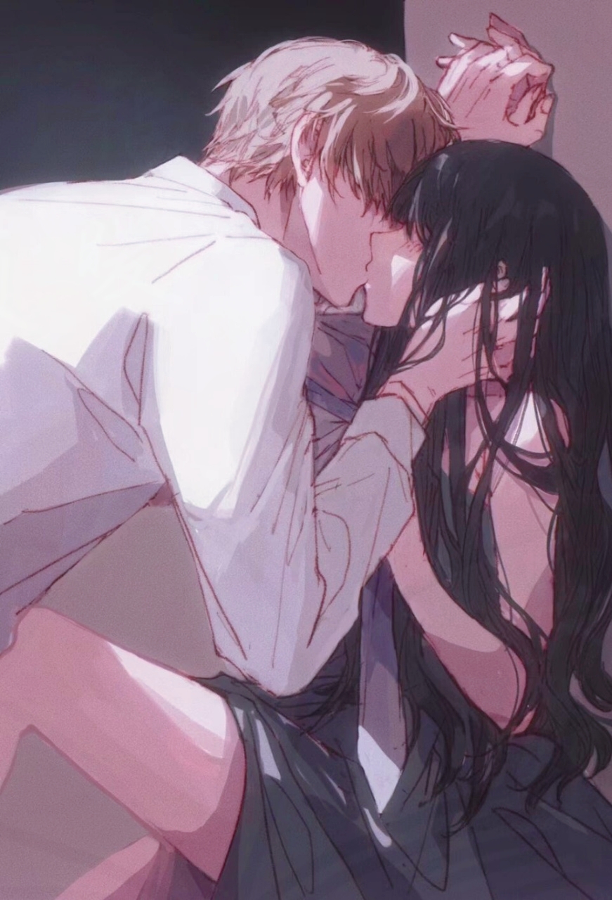 就在这时,系统在我脑海里吱哇乱叫:「宿主,你亲错人了