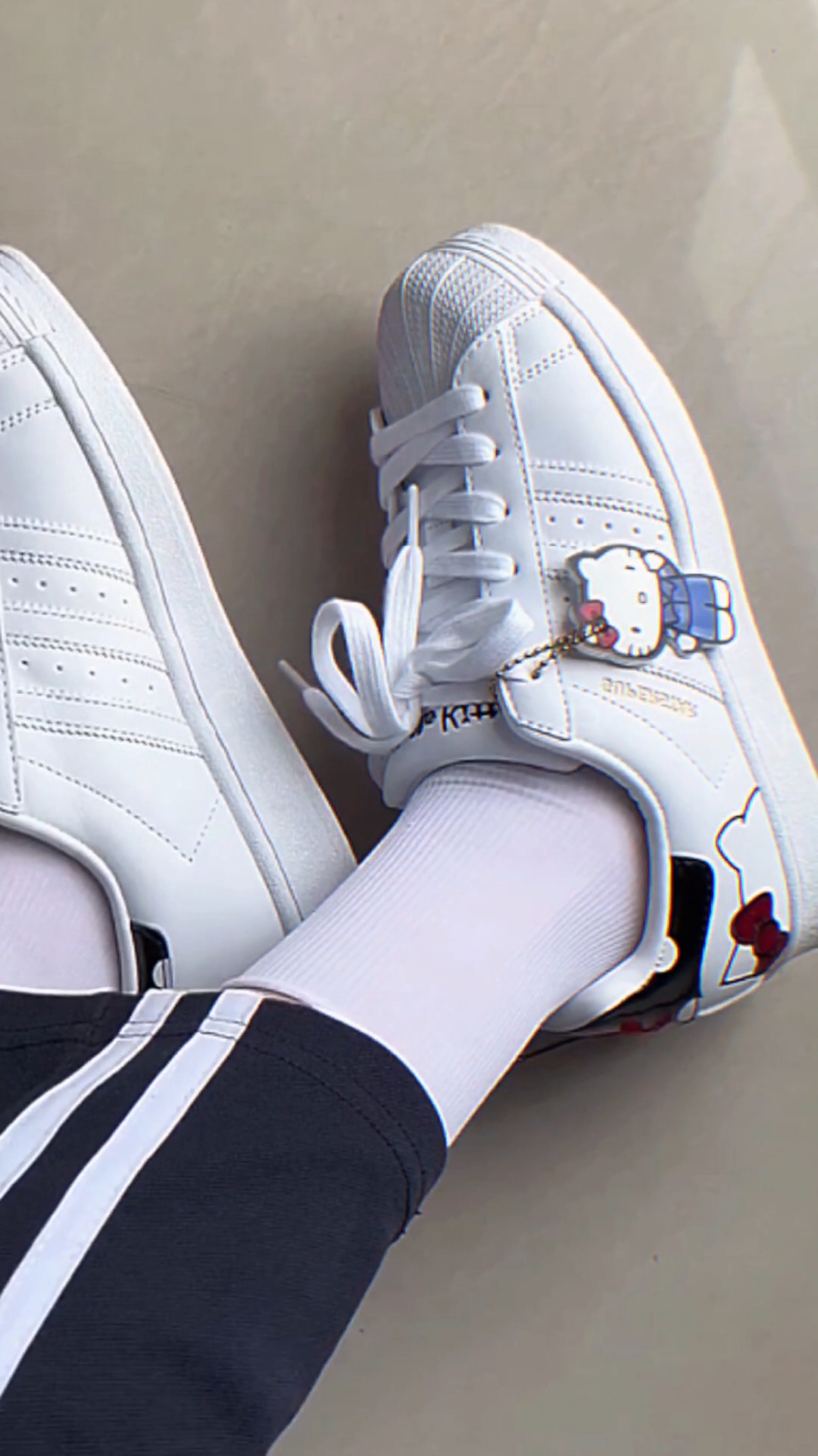 运动鞋搭配小白袜好看又百搭